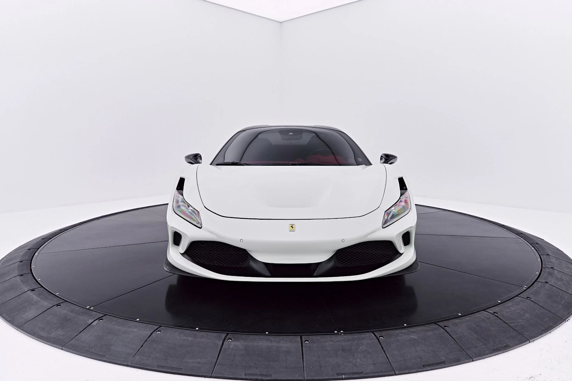 mph015_1472875350_Used_2022_Ferrari_F8_Spider_Base_1784162244_87af0cee62