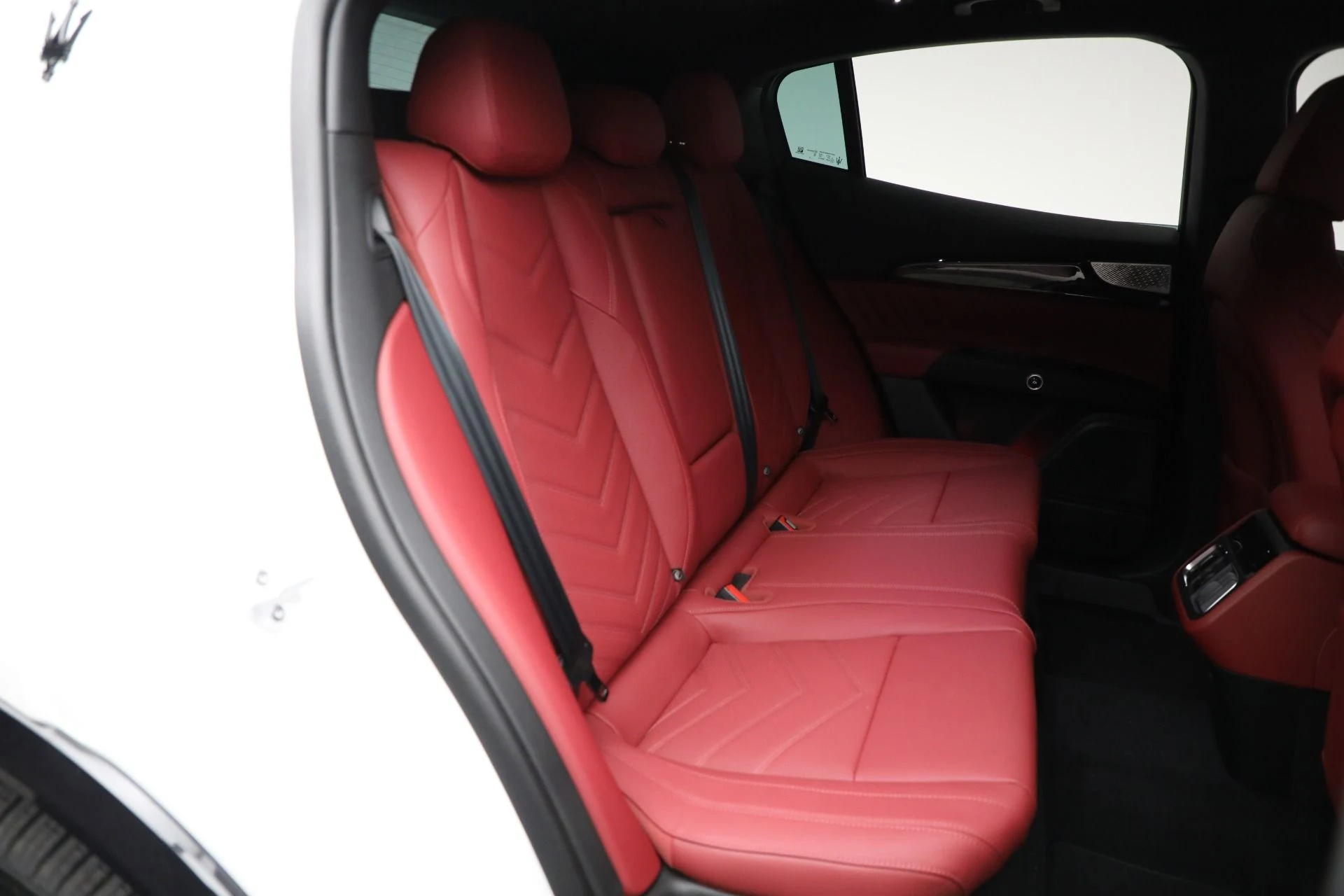 mph015_1475484903_New_2025_Maserati_Grecale_Modena_5f65603e50