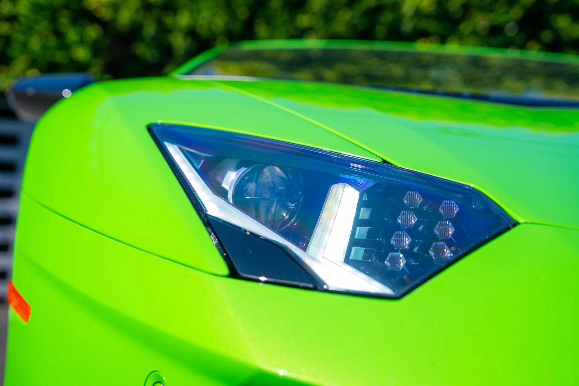 mph015_1483354627_Used_2018_Lamborghini_Aventador_LP_740_4_S_1762289338_330f885e4e