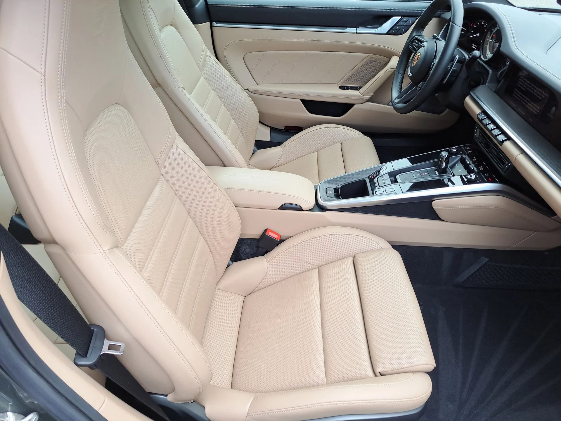 mph015_148373612_7dedee1a0a351937307477bddc58fc2cx_04f3ee8305