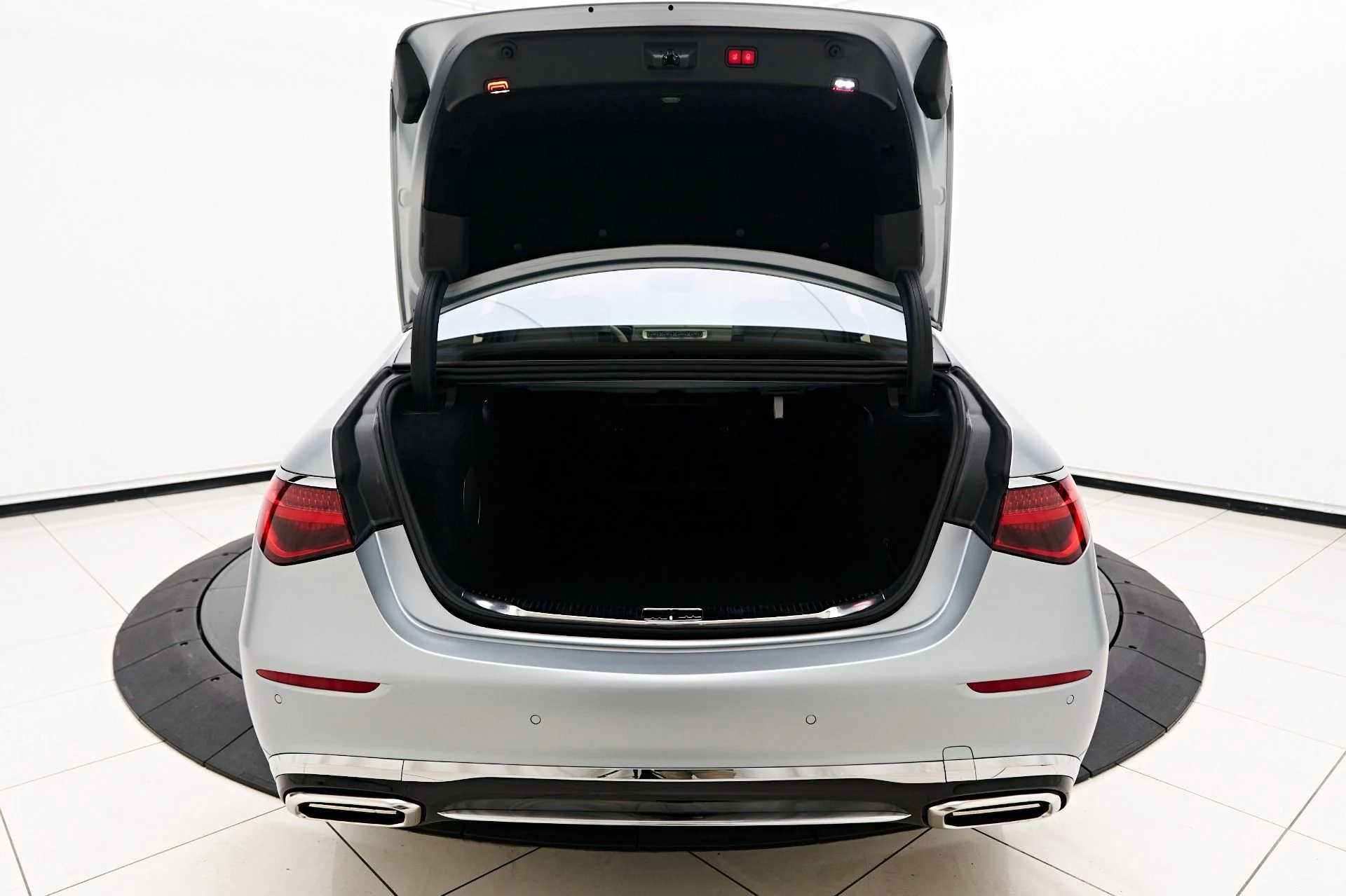 mph015_1496859475_Used_2024_Mercedes_Benz_S_Class_Maybach_S_680_1729209539_45441139f2