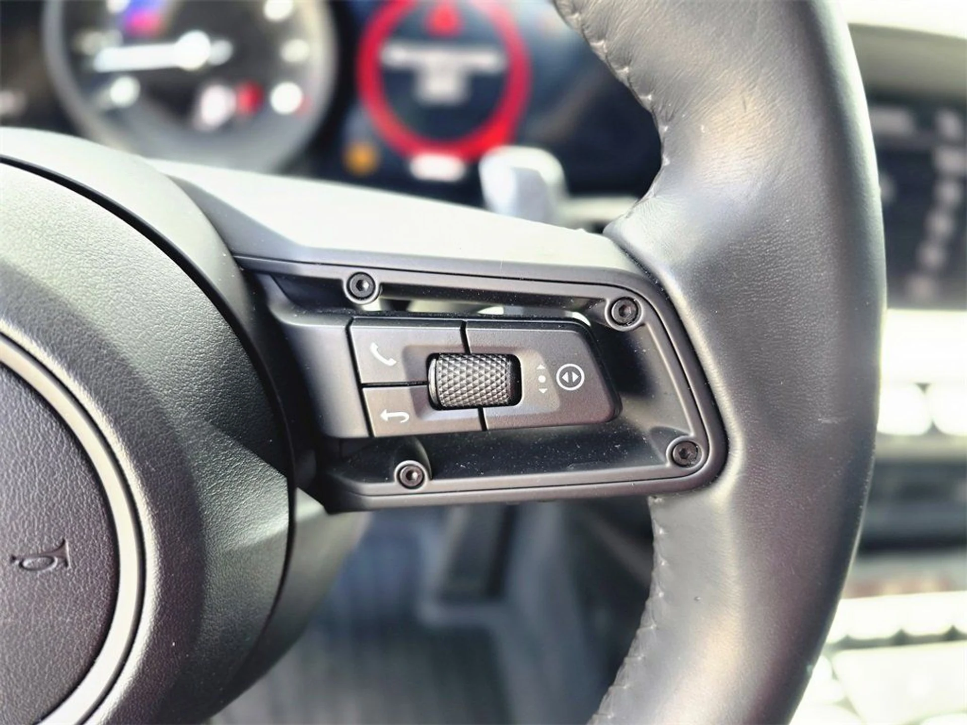 mph015_1497894464_8261ab42786586aedc5137d037255163_1ce1f1459c