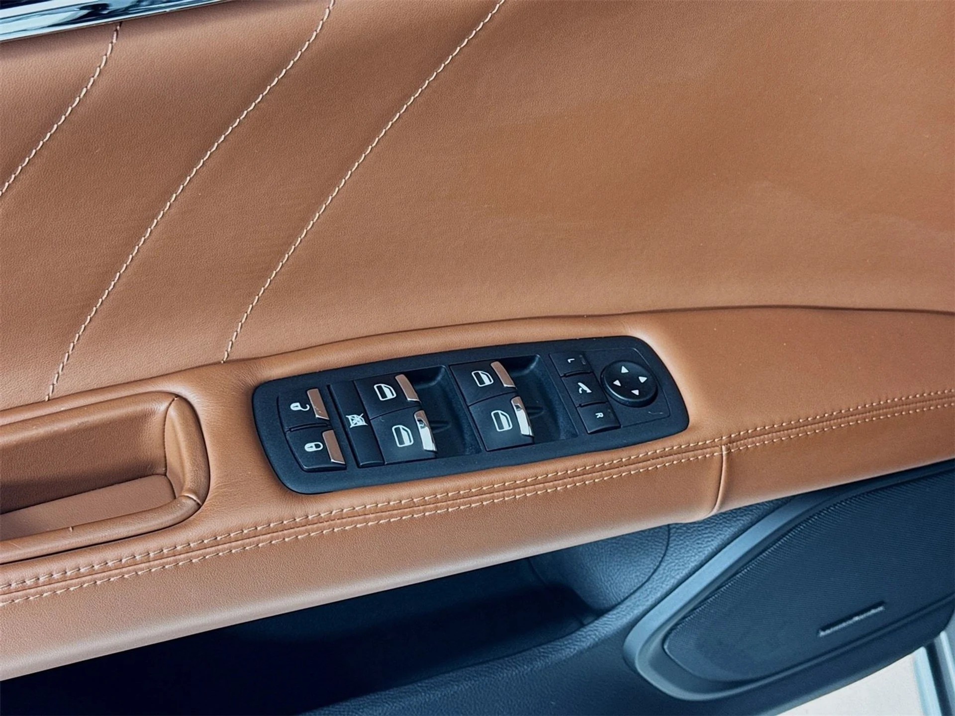 mph015_1509443792_0b830b3e43bc38df46dd6c0e052bcbd2x_de3cfc50f2