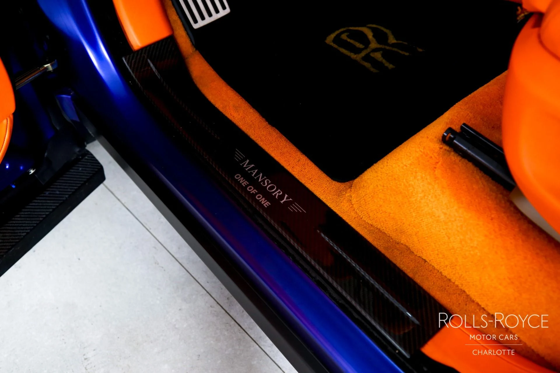 mph015_1510508207_Used_2019_Rolls_Royce_Cullinan_Mansory_1771362670_54359fcc5d