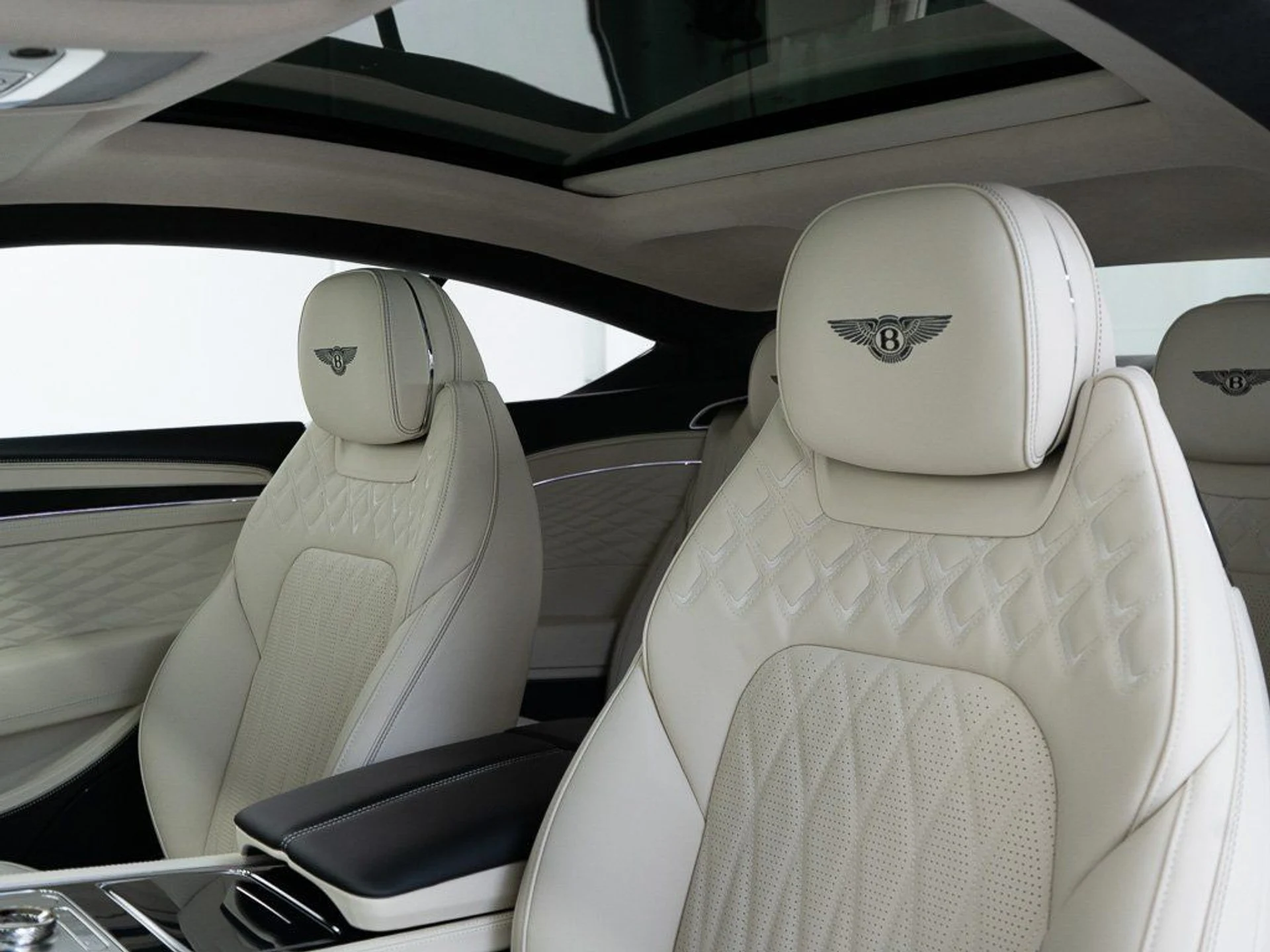 mph015_1511573157_f28ece3c852a0a378721fb23f5c7b84a_8d85706e85