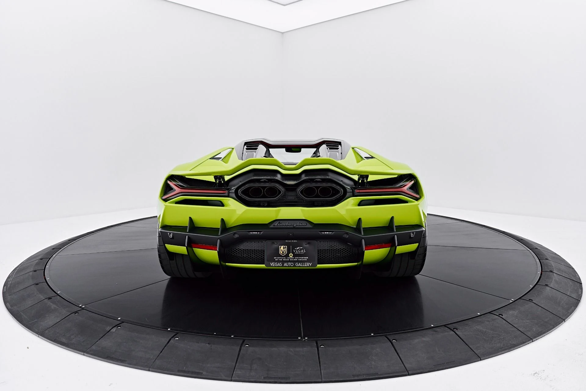 mph015_151242187_Used_2026_Lamborghini_Revuelto_Base_1788485599_d2c6b8c29f