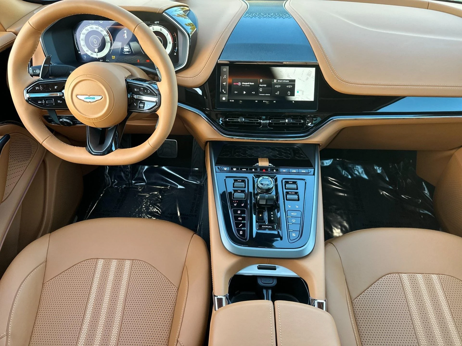 mph015_1515885592_New_2026_Aston_Martin_DBX_707_1765379218_5f4b45af41