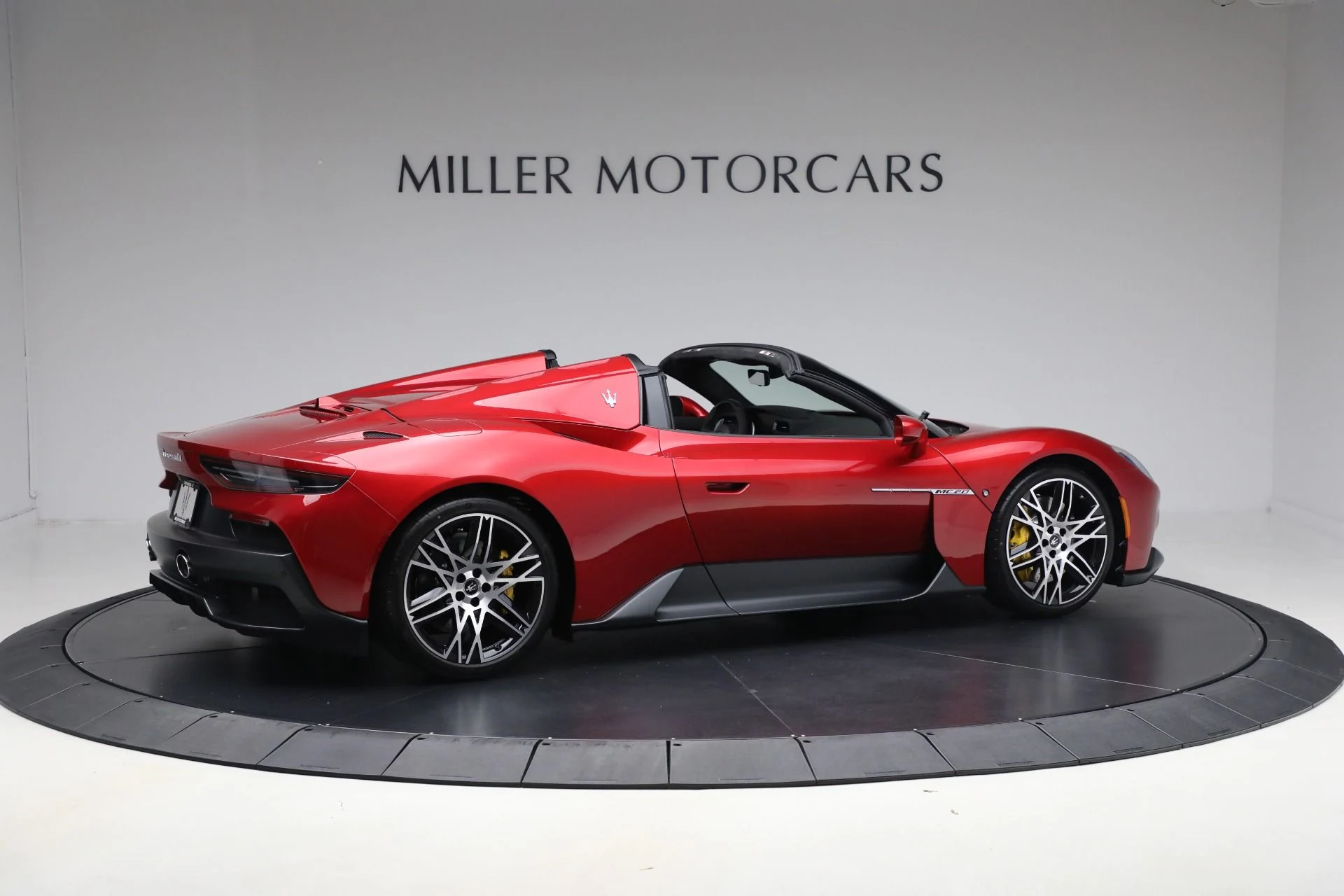 mph015_1518268398_New_2024_Maserati_MC_20_Cielo_fdb649ee6f