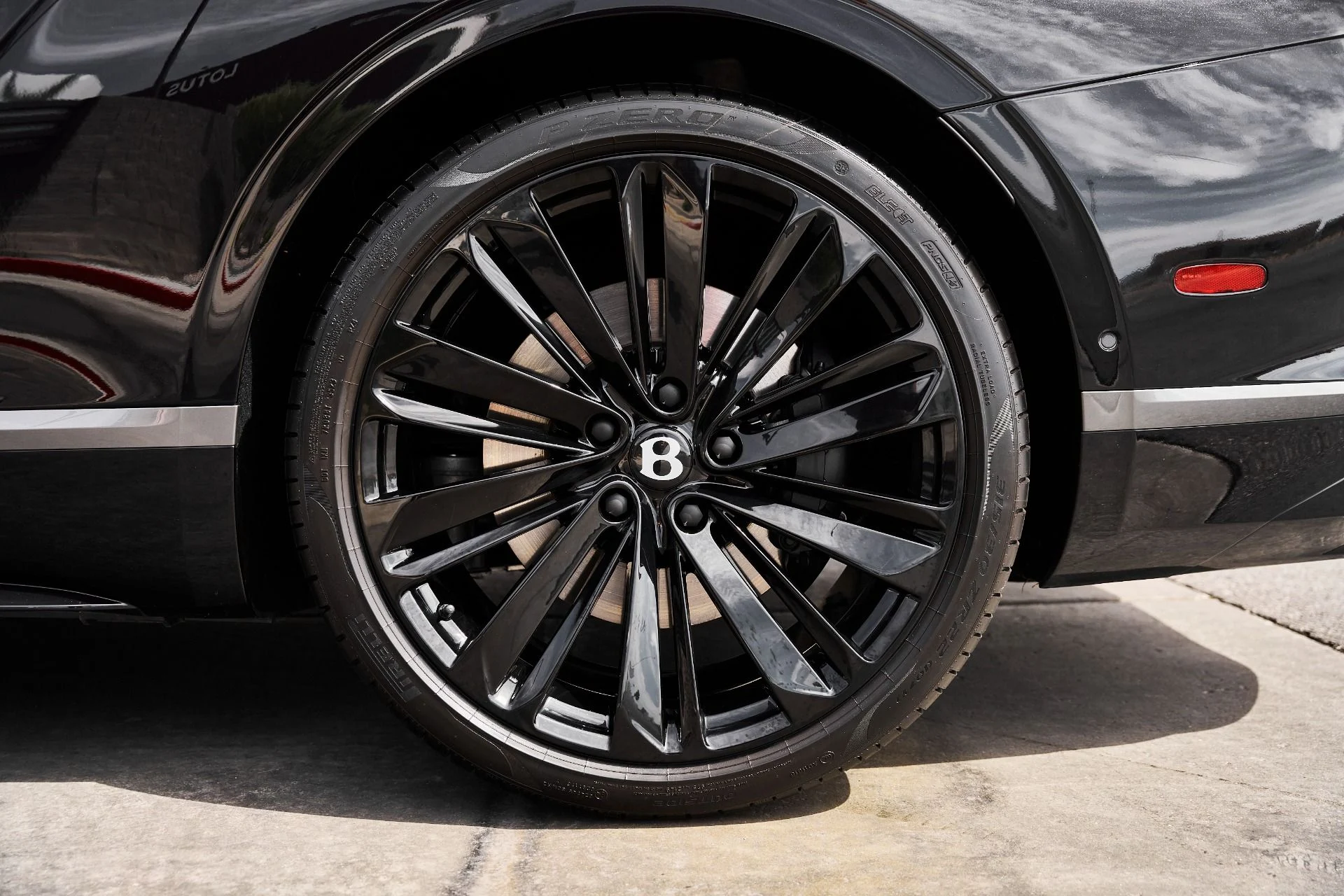 mph015_1525426462_Used_2025_Bentley_Continental_GT_Speed_1777077711_d7fd69abb9