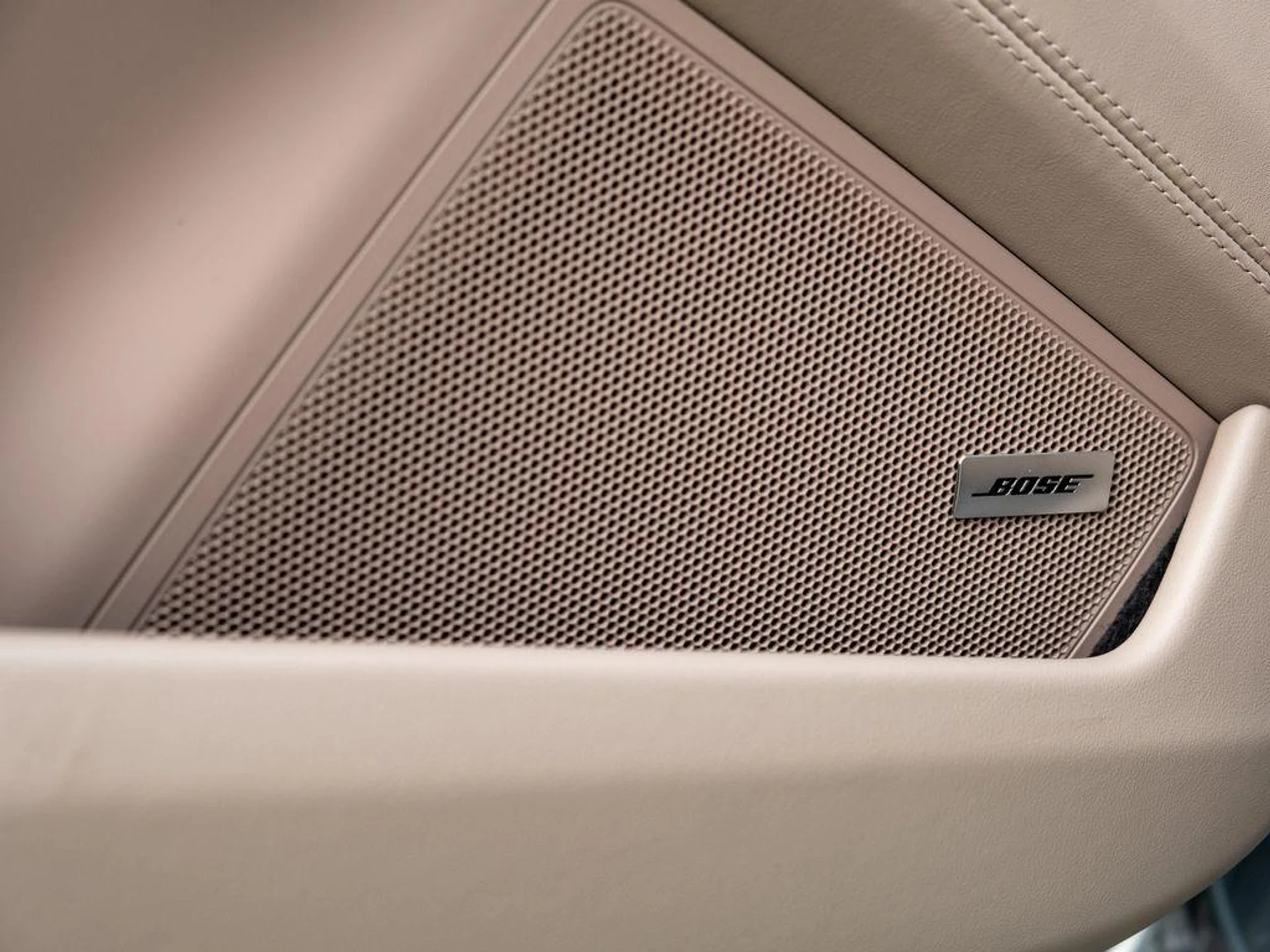 mph015_1534150059_Fraq_Jc_Ka9hb2snj_Tq_IBXQ_4g_BL_Nk_8963533a80