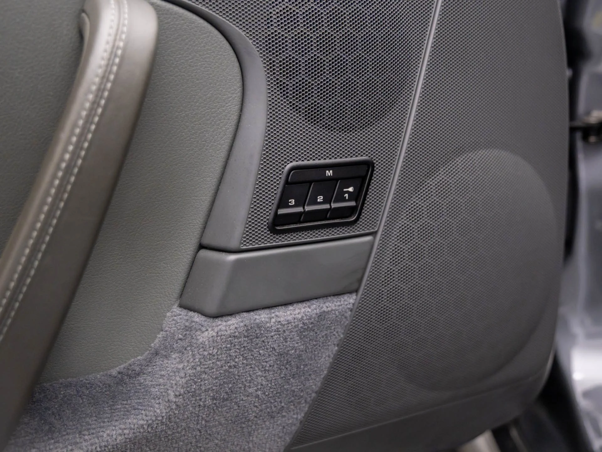 mph015_1549003115_5d373056cda0d881d8ca8d971e755255x_ef32ea2a0e