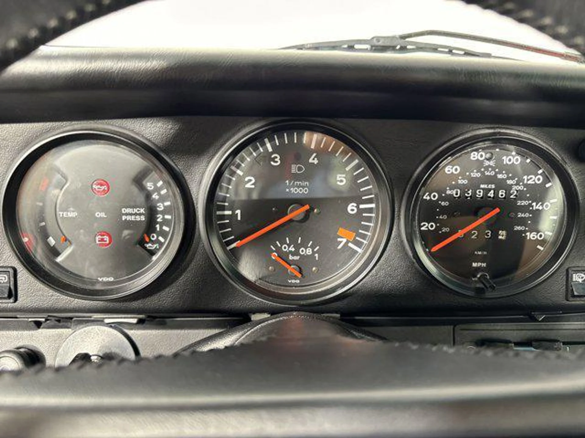 mph015_155061305_A_Ei4_P2_TQ_Fpp3gf7_Vv_W_Lw_L_Aqi_Yv_M_57629e9c73