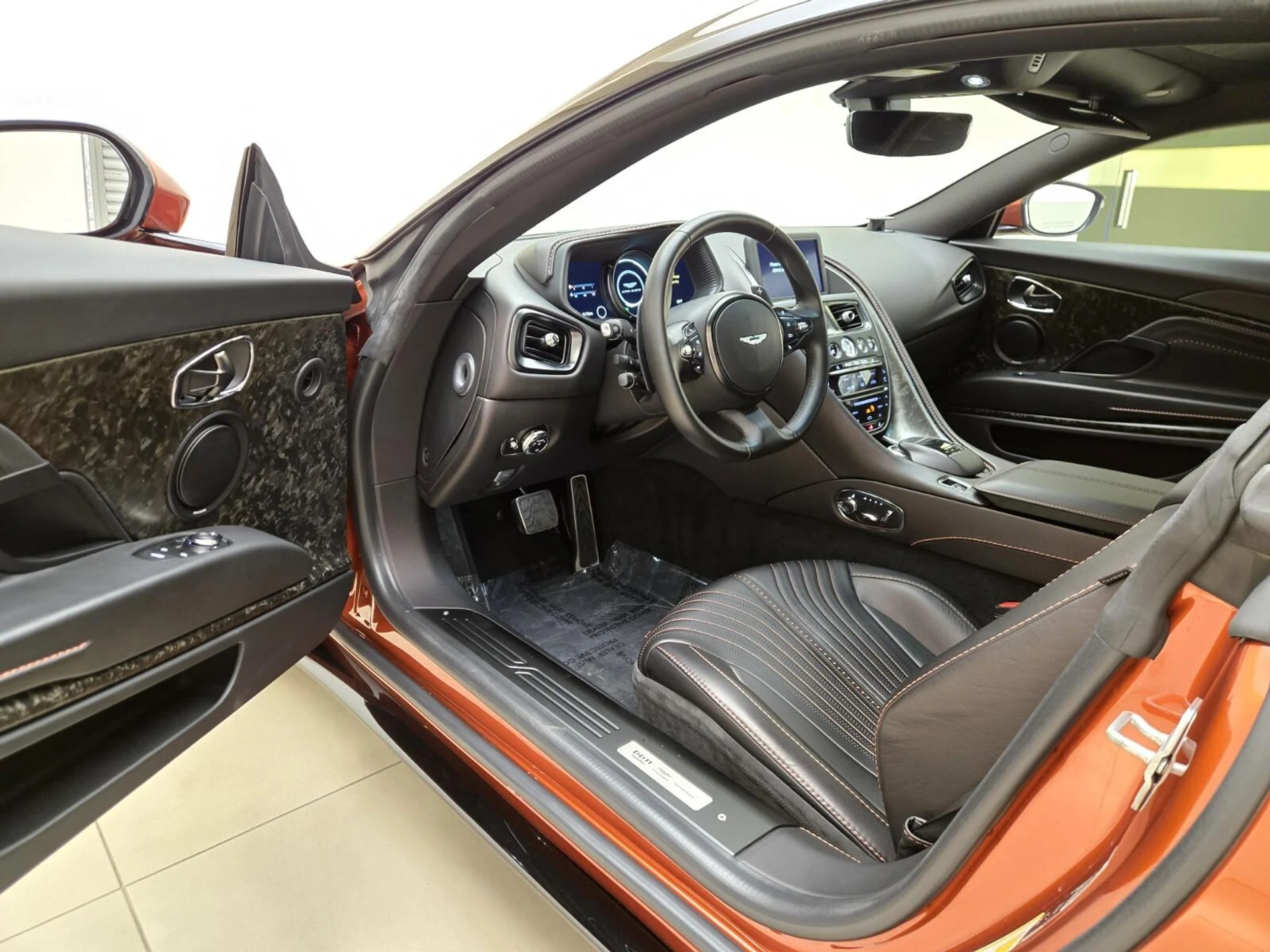 mph015_1554336718_Used_2017_Aston_Martin_DB_11_Launch_Edition_1765003830_992b9504ff