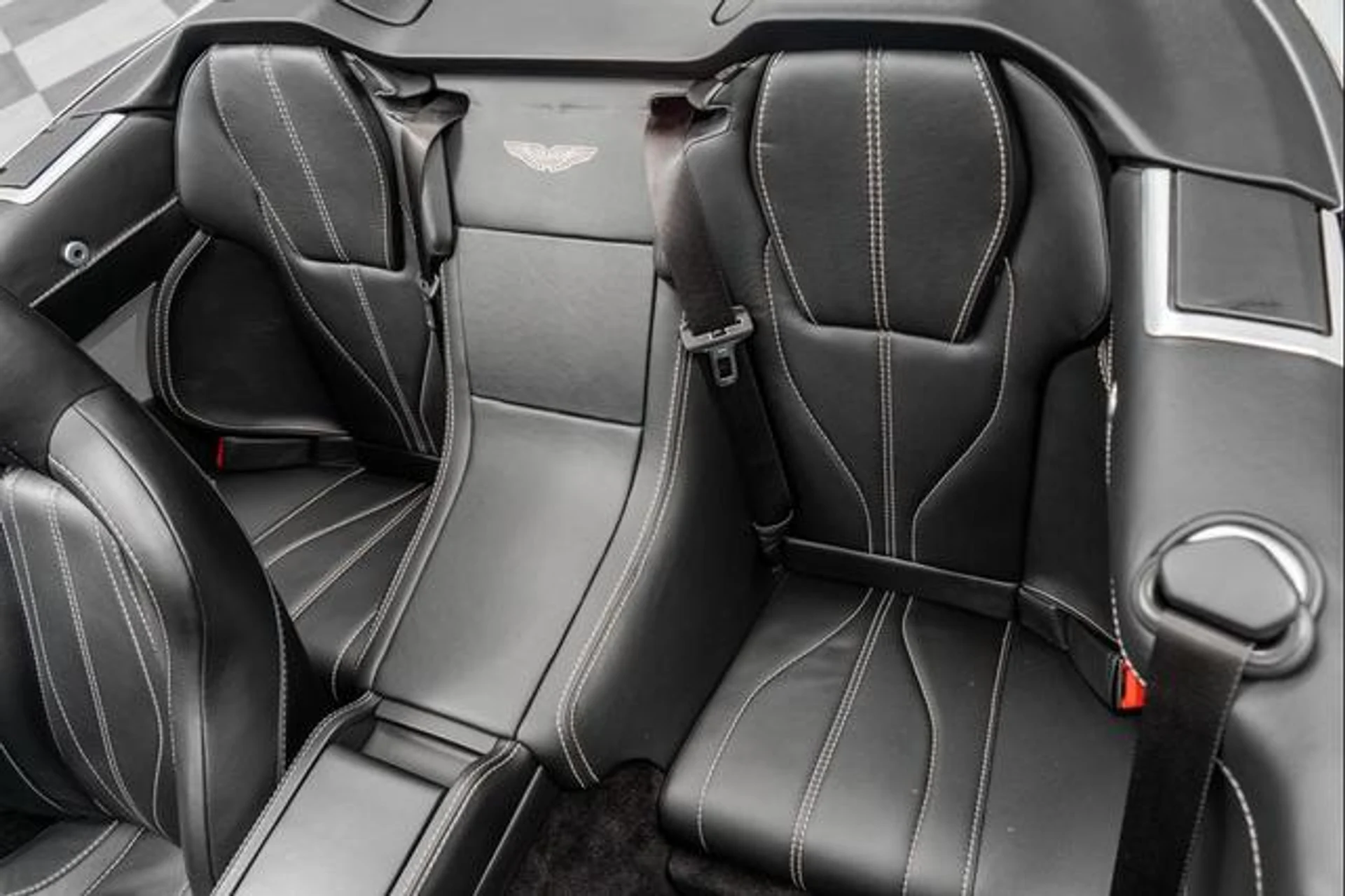 mph015_1554381620_V7u_P_Hj1t_IS_Tnk_L_Zd_C_Cx_Ei_Vvpe_M0_e911b3eae6