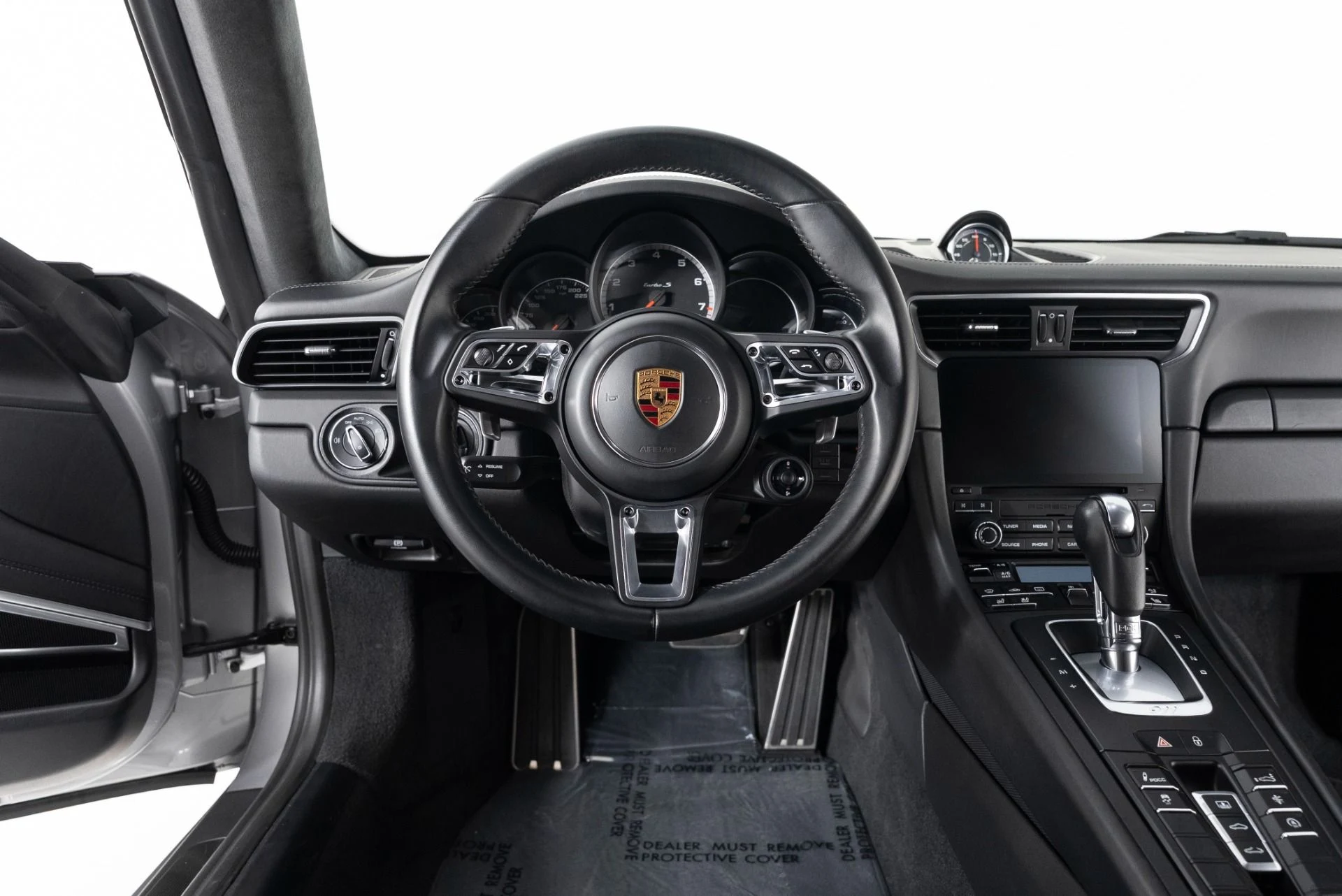 mph015_1556037872_Used_2017_Porsche_911_Turbo_S_1757541074_4c9554e361