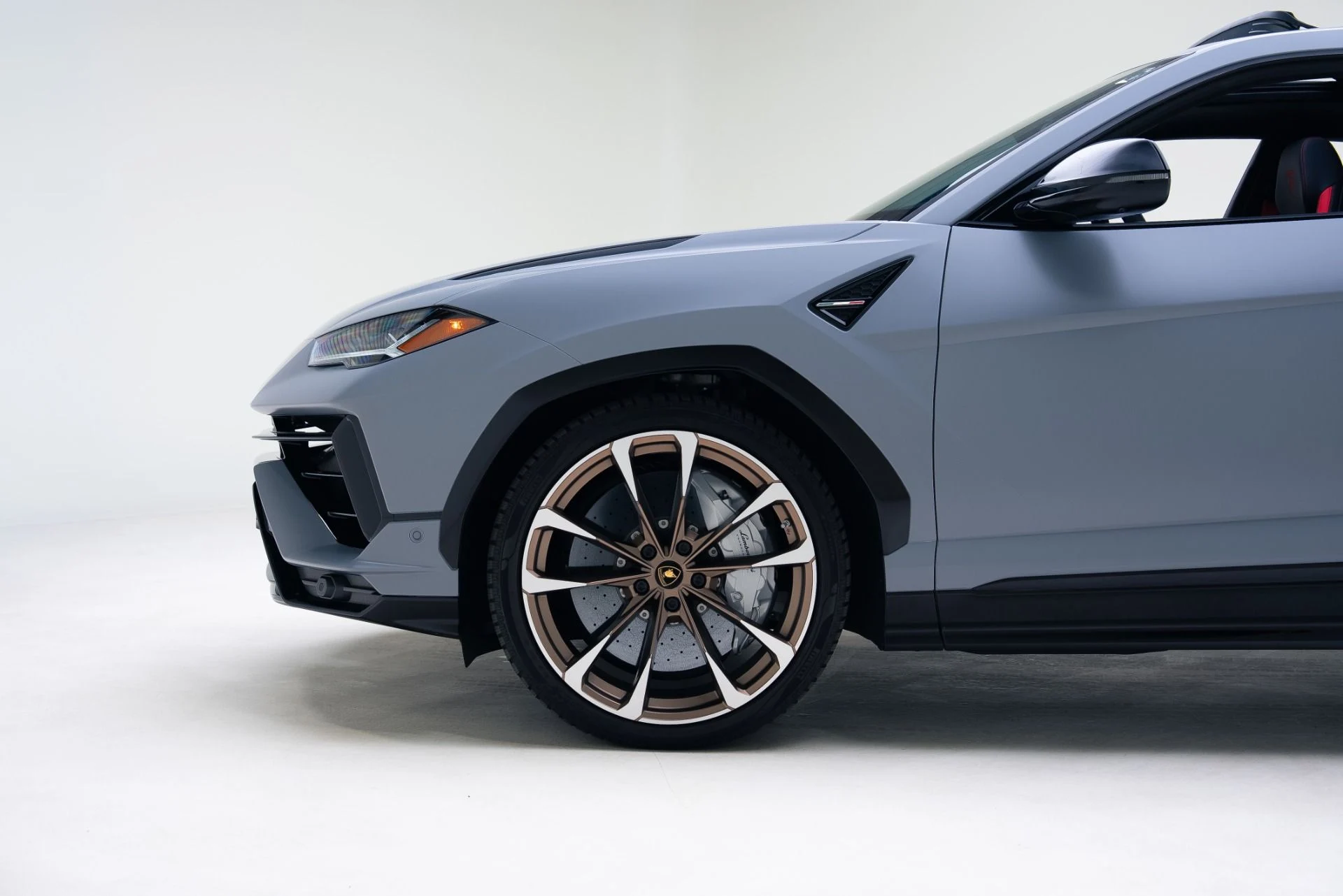 mph015_1563436707_Used_2024_Lamborghini_Urus_S_1768413804_1b3a266001