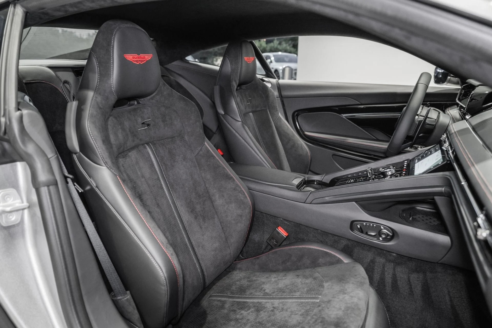 mph015_1565875165_New_2026_Aston_Martin_DB_12_S_1783088836_e5d9a43298
