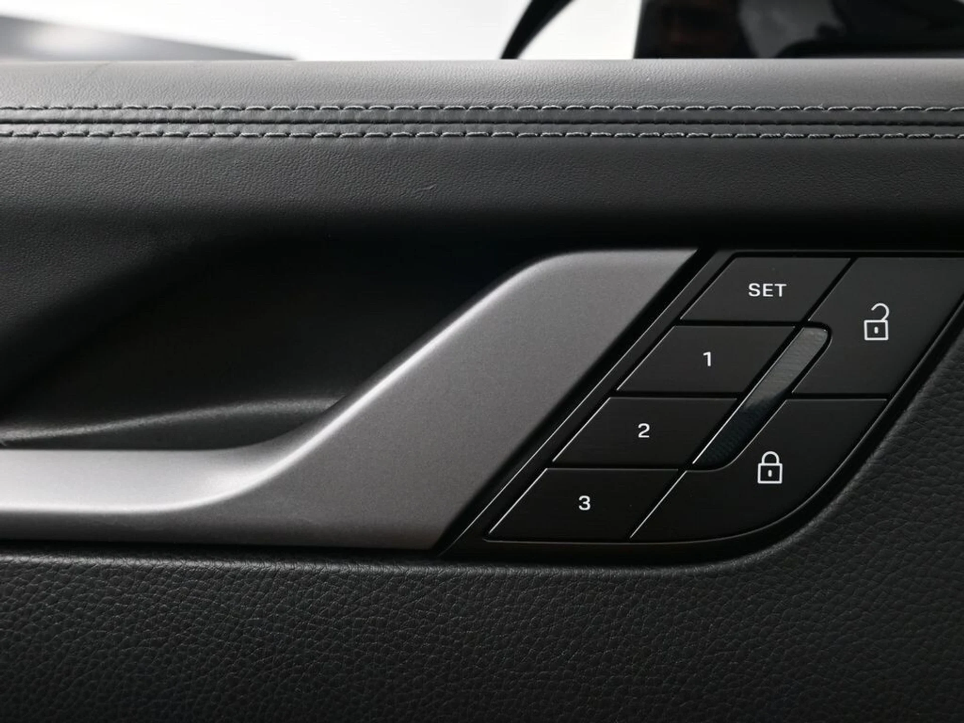 mph015_156763879_550fa4924b42d73f4f0e1ae521e808b2x_1ffee0591d