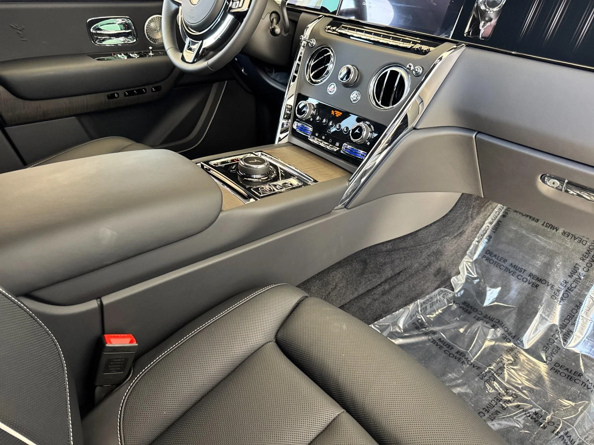 mph015_1568843858_New_2025_Rolls_Royce_Cullinan_Demonstrator_1754468374_c715f3b16a