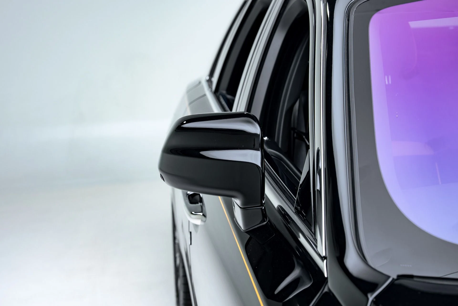 mph015_1569456877_Used_2022_Rolls_Royce_Ghost_1776983451_ac8148b5e3