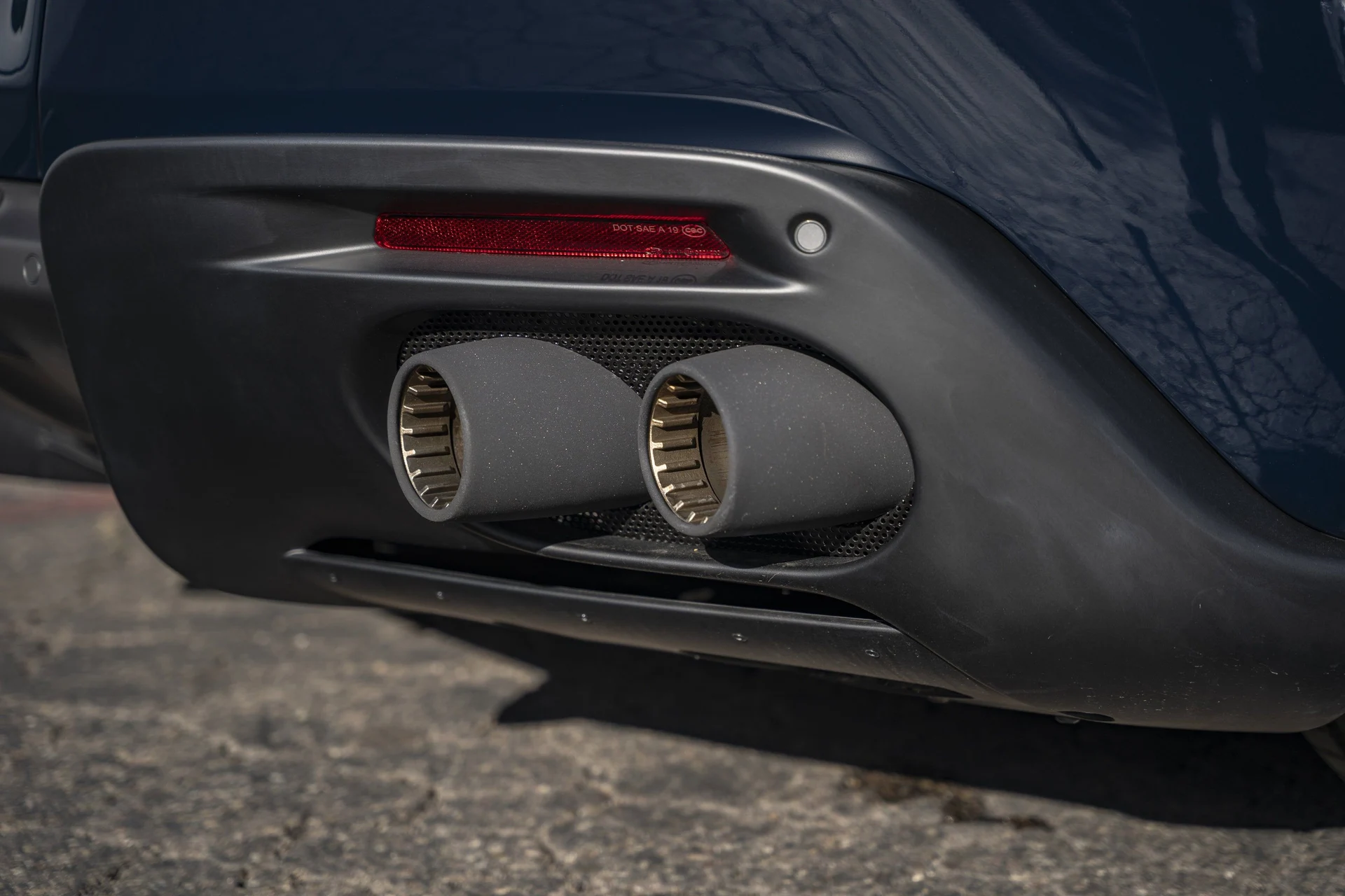 mph015_1570906124_ef0e05f096534bd99b77770c745cda23_f965690bcd