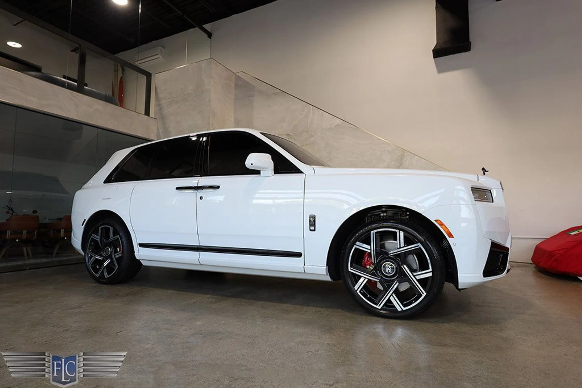 mph015_1579047516_used_2026_rolls_royce_cullinan_blackbadgesportutility_9689_23031080_16_1024_bb37e131f1