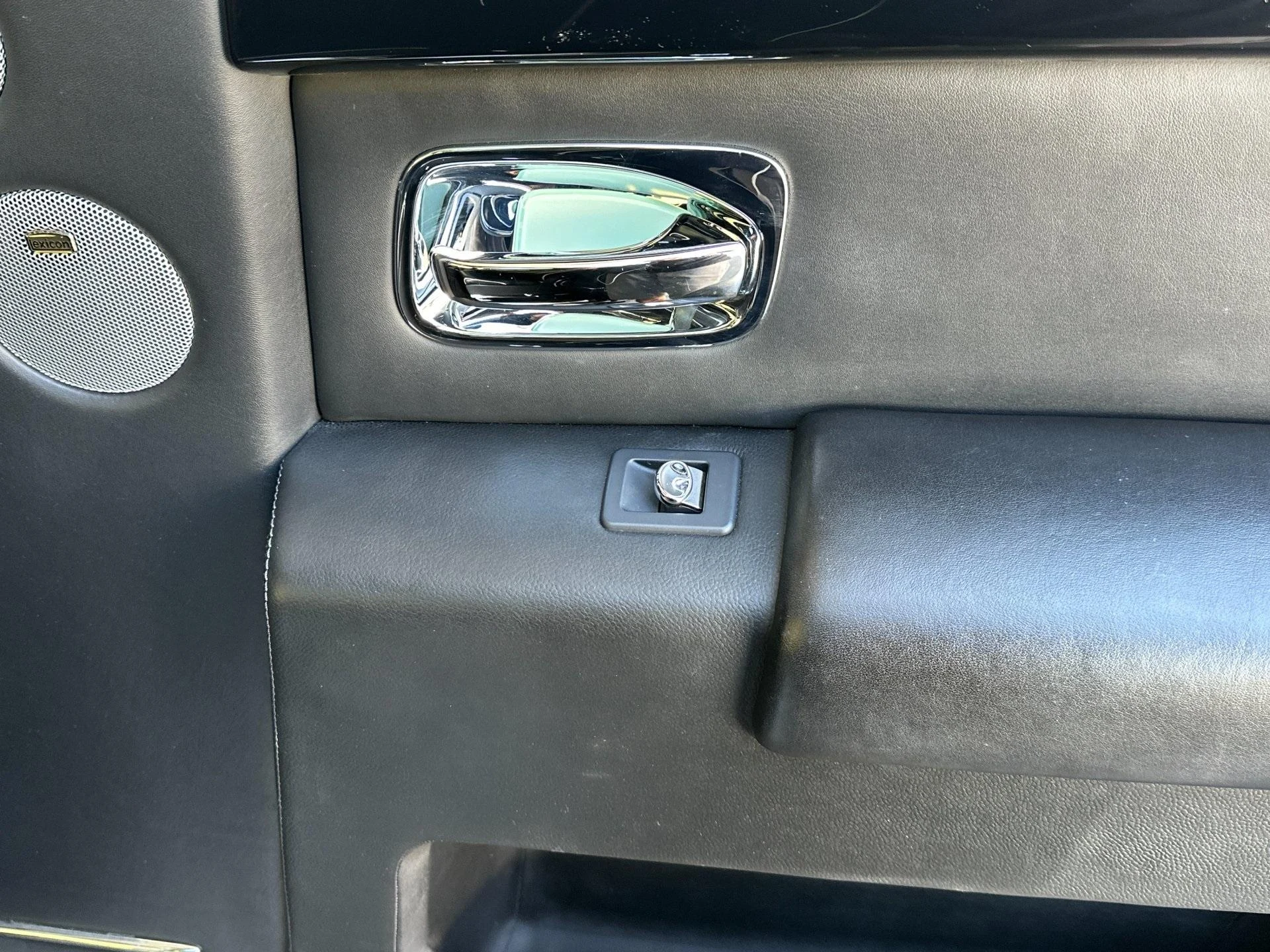 mph015_1580233606_Used_2008_Rolls_Royce_Phantom_Series_I_1751459101_c3c131ca6a