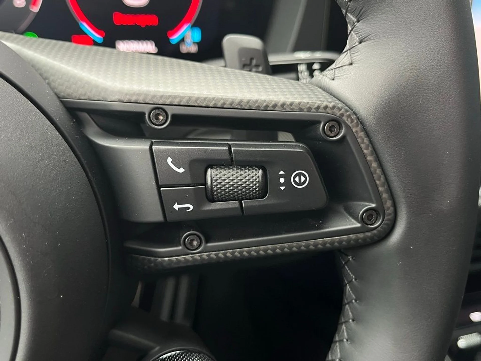 mph015_1582634456_282bec730f4a482e958b4ec39a13e8c1_e2667f939f