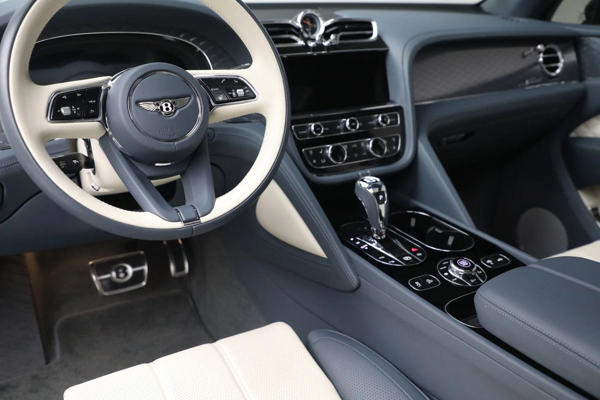 mph015_1584093692_Used_2021_Bentley_Bentayga_Speed_1699298387_06b8dd56a9