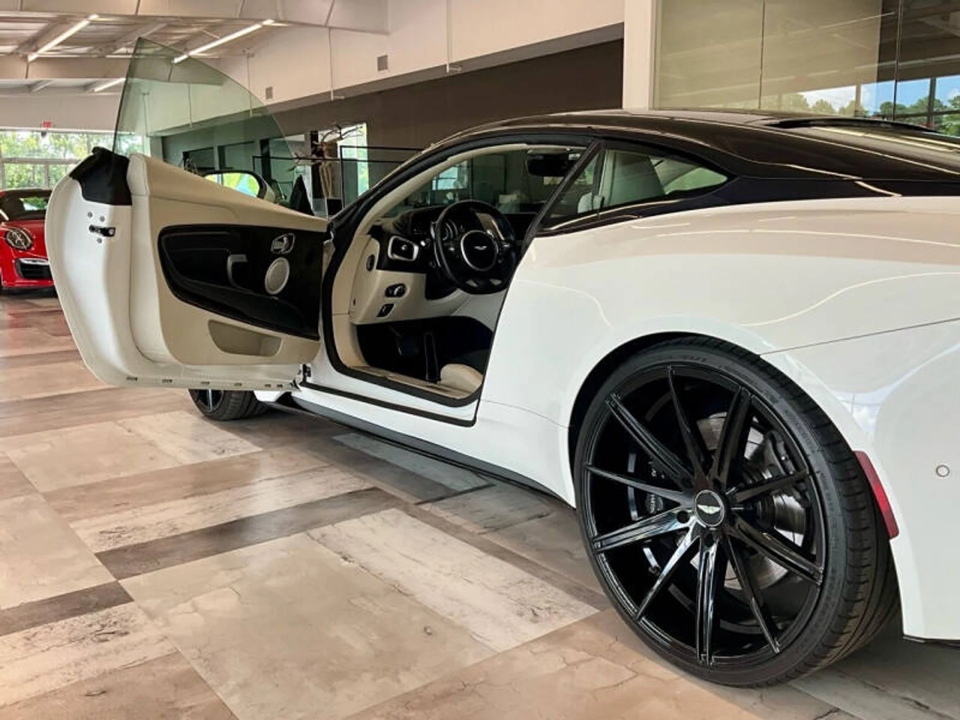 mph015_1592408444_2018_aston_martin_db11_v12_2dr_coupe_3a5b2cf78b