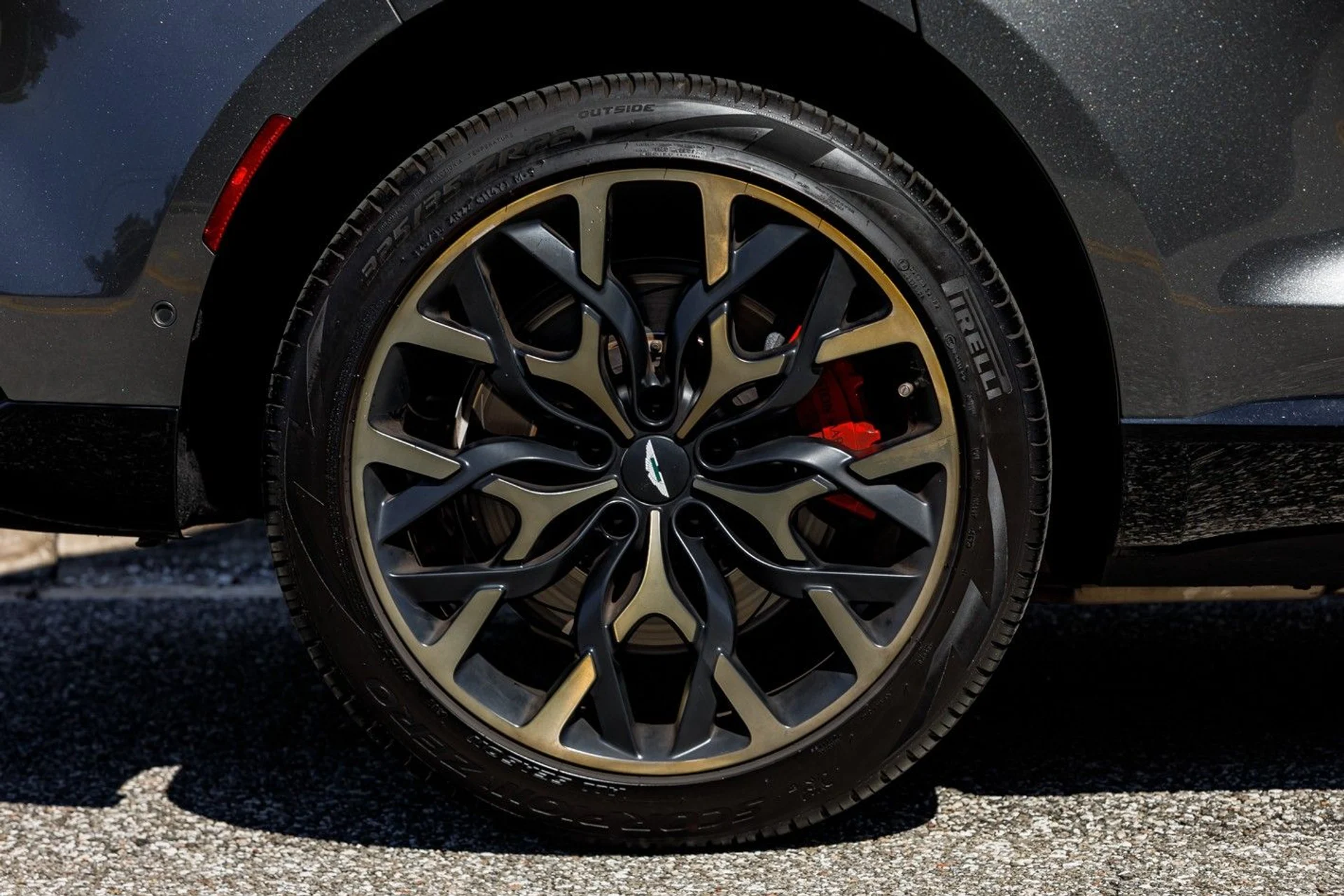 mph015_1592612743_Used_2021_Aston_Martin_DBX_f3dd30e172