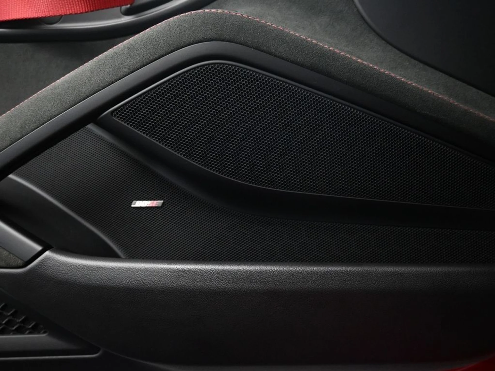 mph015_1593288208_1edee806e2ef10a35bcbe685870fc5f6x_ad07dedcb8