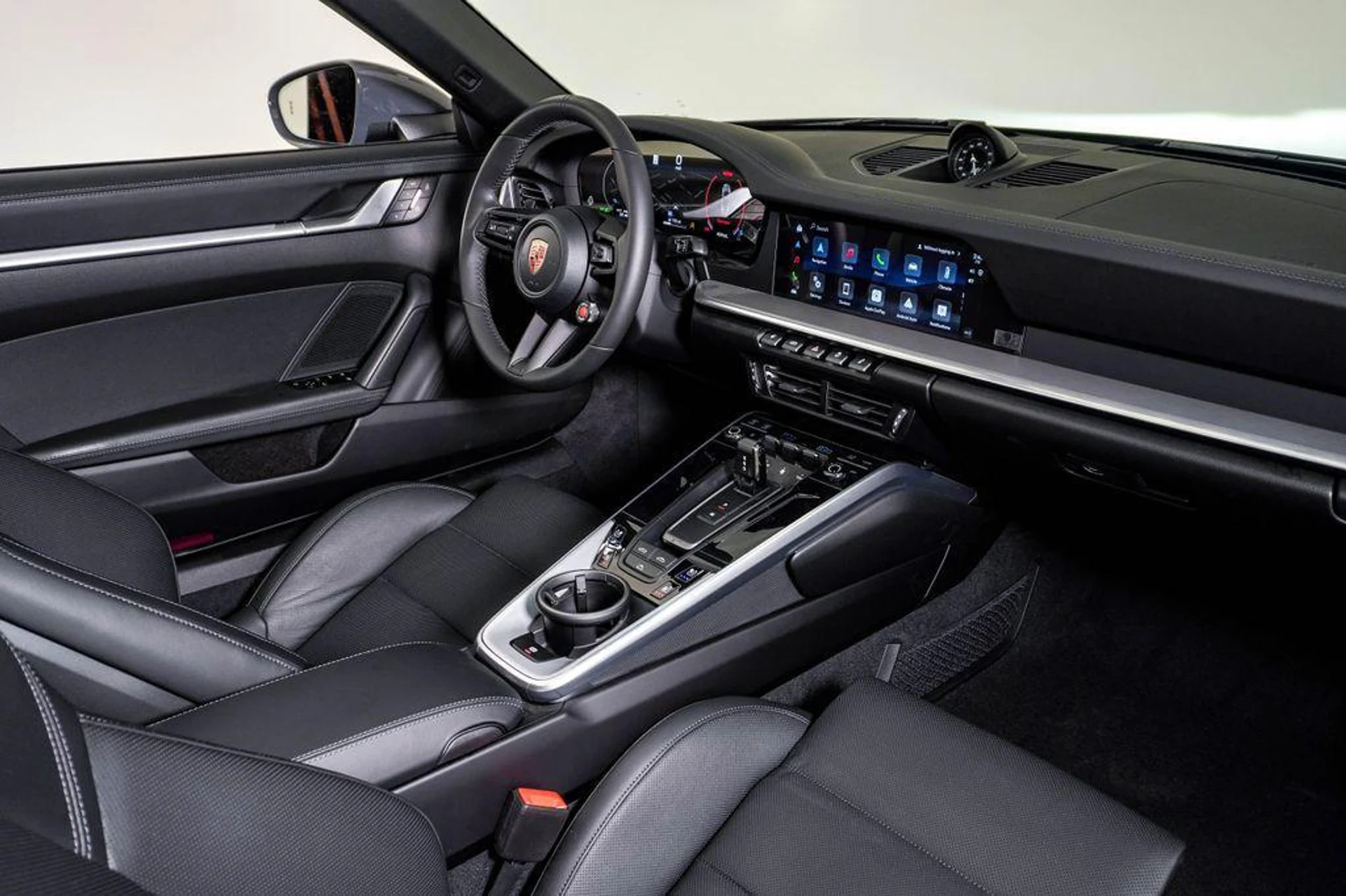 mph015_1600772952_gr5_Oktofg_t95x3eb_X81_G_nb9_YM_1ff80738e5