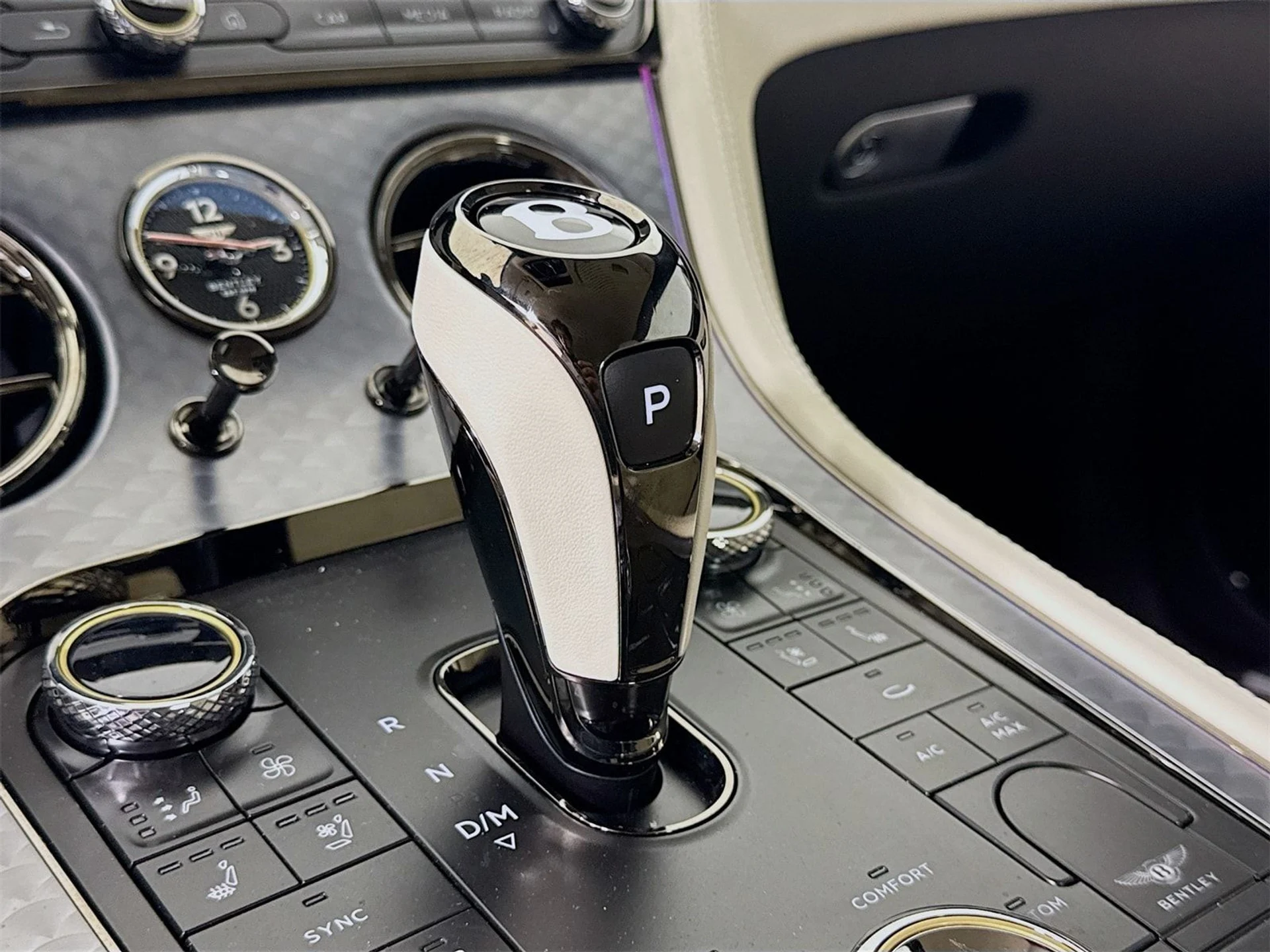 mph015_1605583088_07710a8322bd16705f51b9f0aebb54e4x_7fdf9d3155