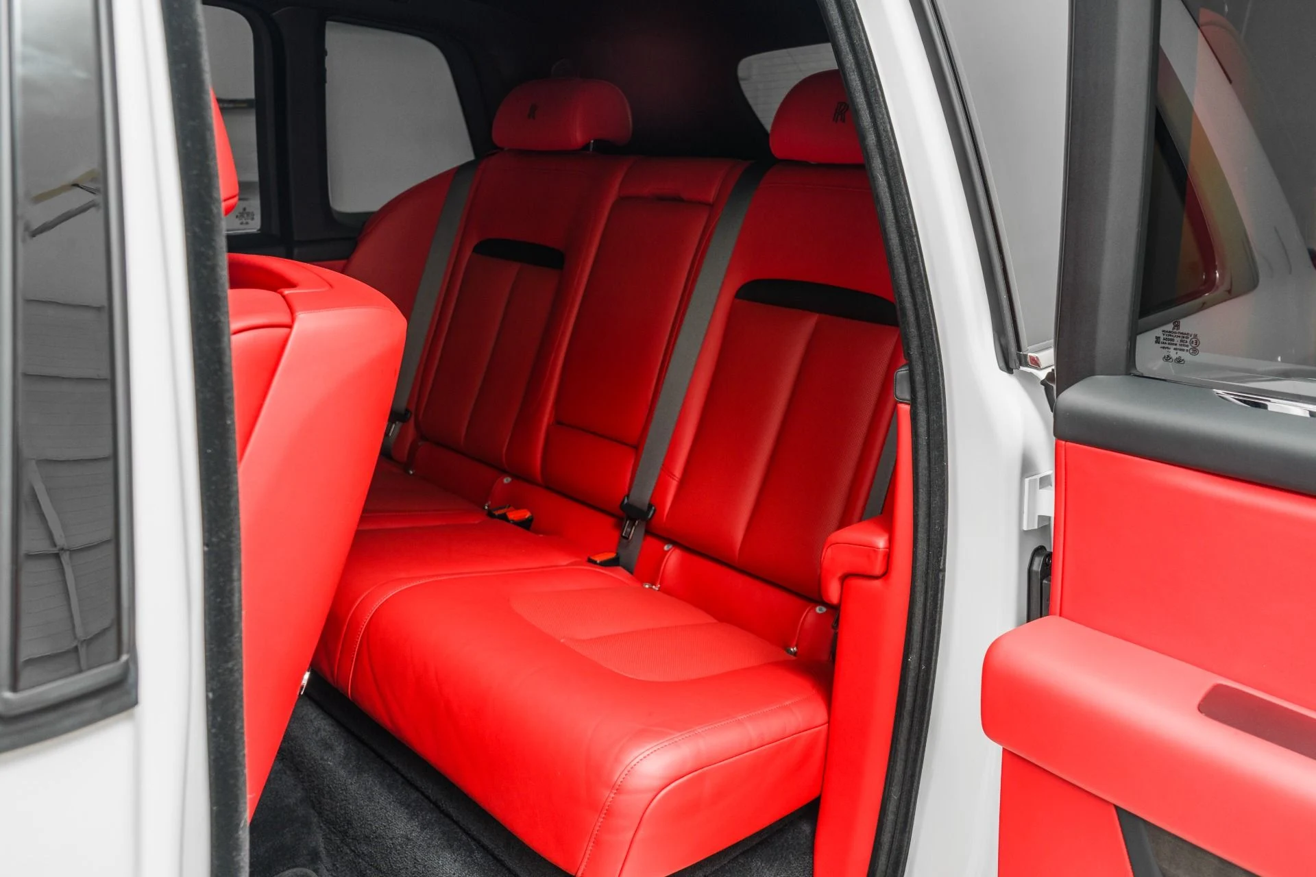 mph015_1608673050_Used_2024_Rolls_Royce_Cullinan_Shooting_Star_Headliner_Picnic_Tables_Low_Miles_1772230993_66e54f2de2