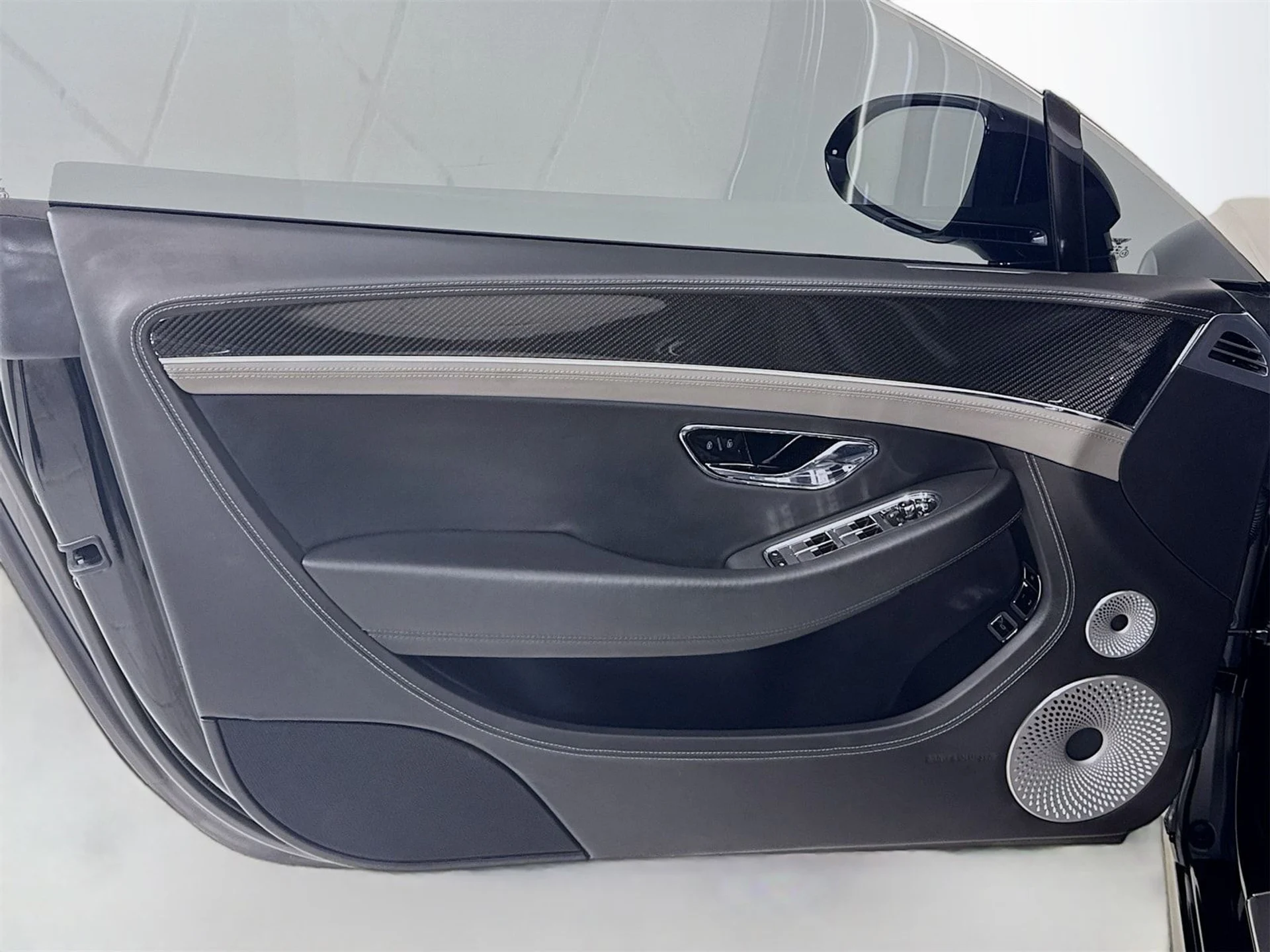 mph015_1621931068_b7cf76ae2648b428acd4d9b87dd443a1x_520fc8c5ed