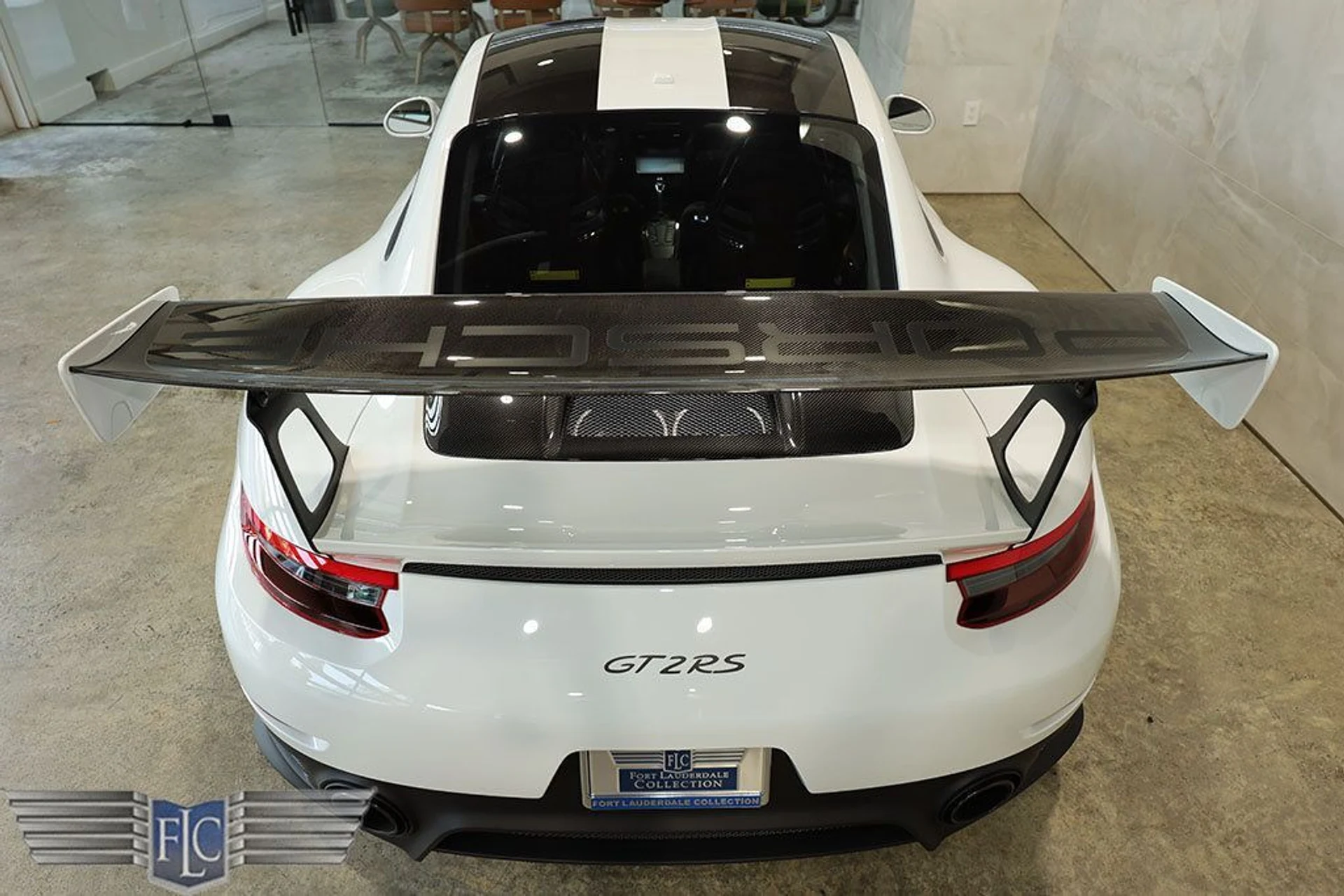 mph015_1628453771_used_2018_porsche_911_gt2rs_9689_22985277_16_1024_1e30c4f969