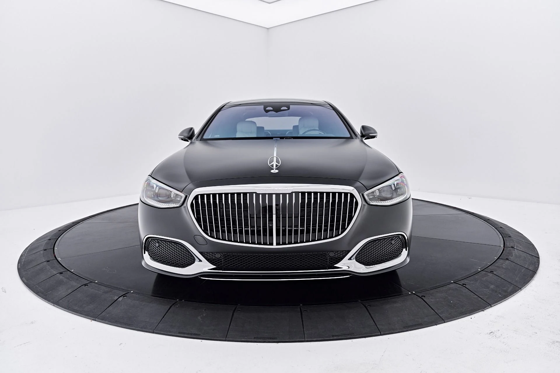 mph015_1629582313_Used_2026_Mercedes_Benz_S_Class_Maybach_S_580_1790467885_839f8eb669