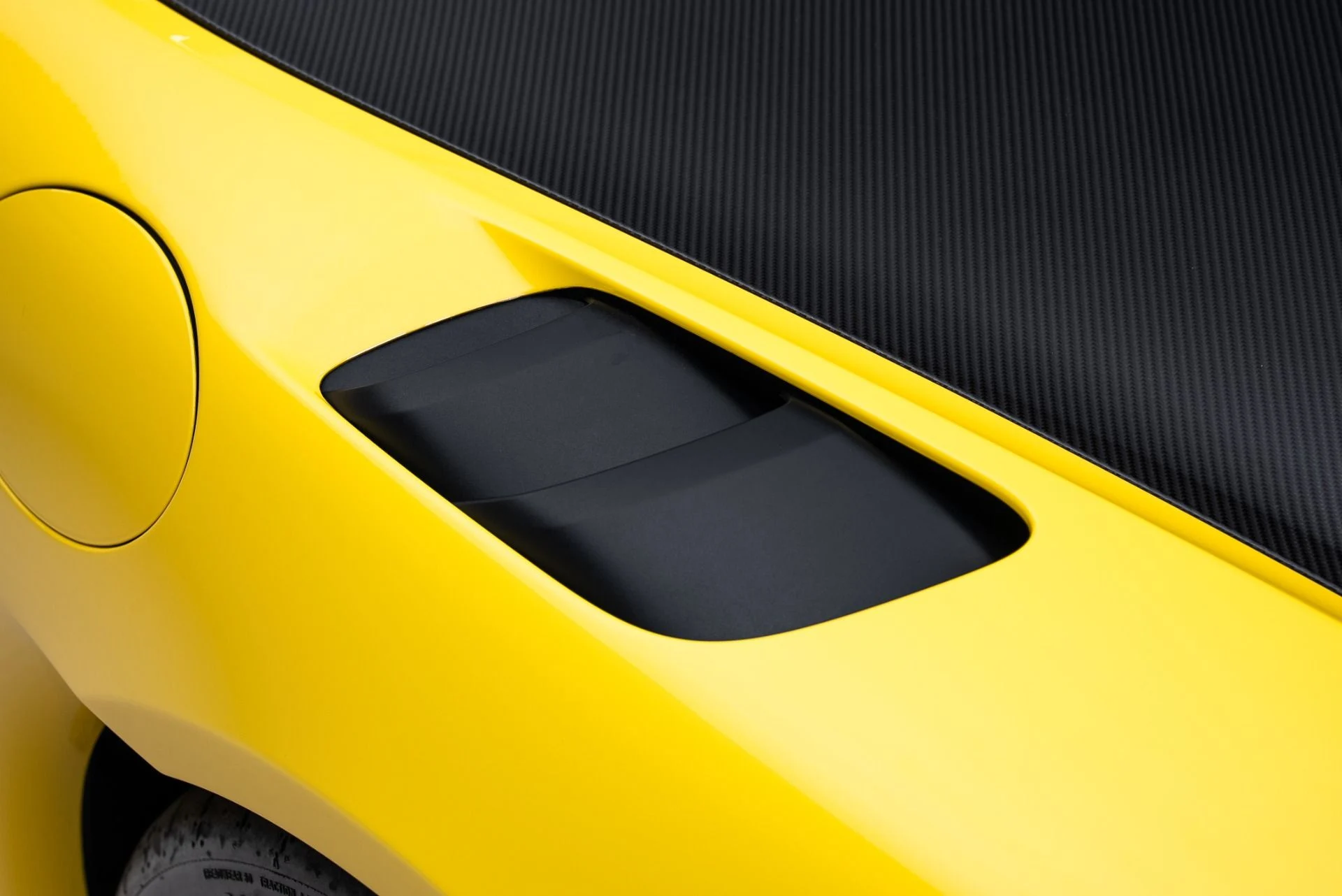 mph015_1634660135_Used_2024_Porsche_718_Cayman_GT_4_RS_1775511445_d748fde060