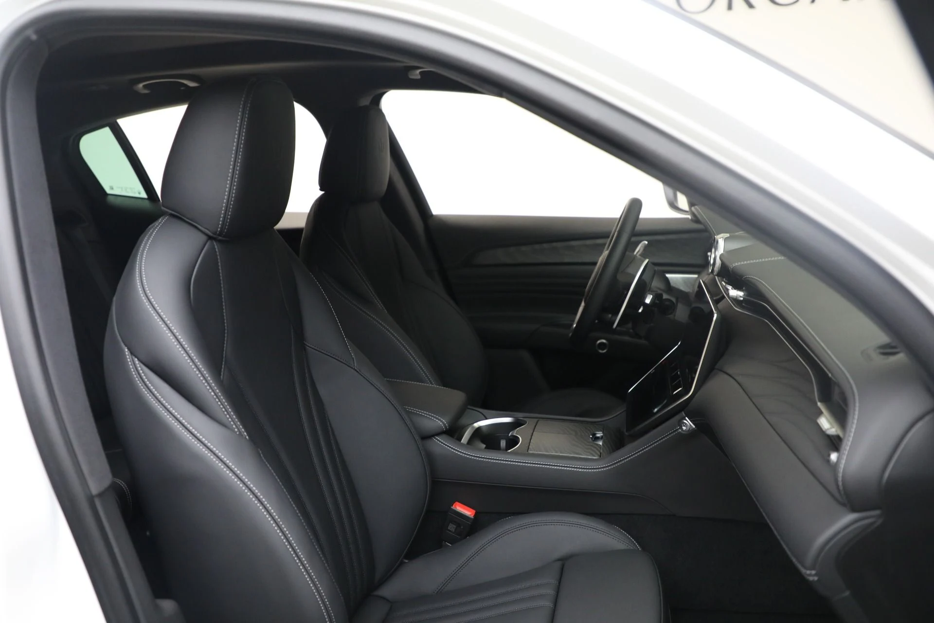 mph015_1634681578_New_2025_Maserati_Grecale_Modena_1761853714_610375e204