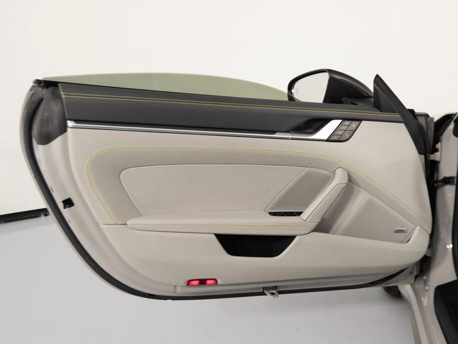 mph015_1635446164_g_T_6_C_Ix_JD_8_E_Ih_Ov_Hy_B_Sg_zx5g_757d8f27f6