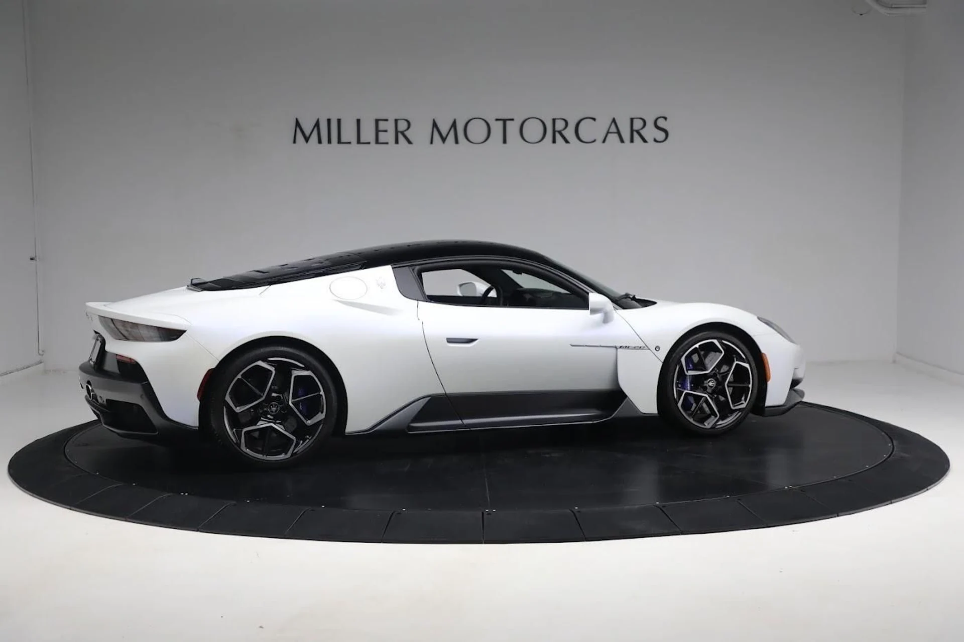 mph015_1638169485_Used_2022_Maserati_MC_20_bc77ac7afe