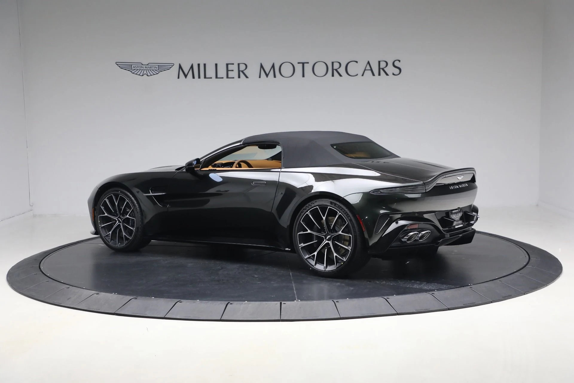 mph015_1645837320_New_2026_Aston_Martin_Vantage_Roadster_1767214554_375c336385