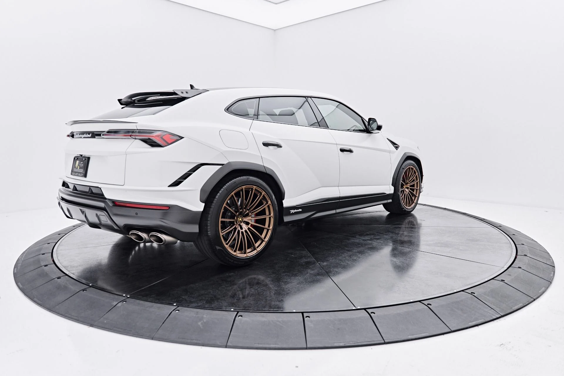 mph015_1651904327_Used_2023_Lamborghini_Urus_Performante_1790207574_3772c0e820