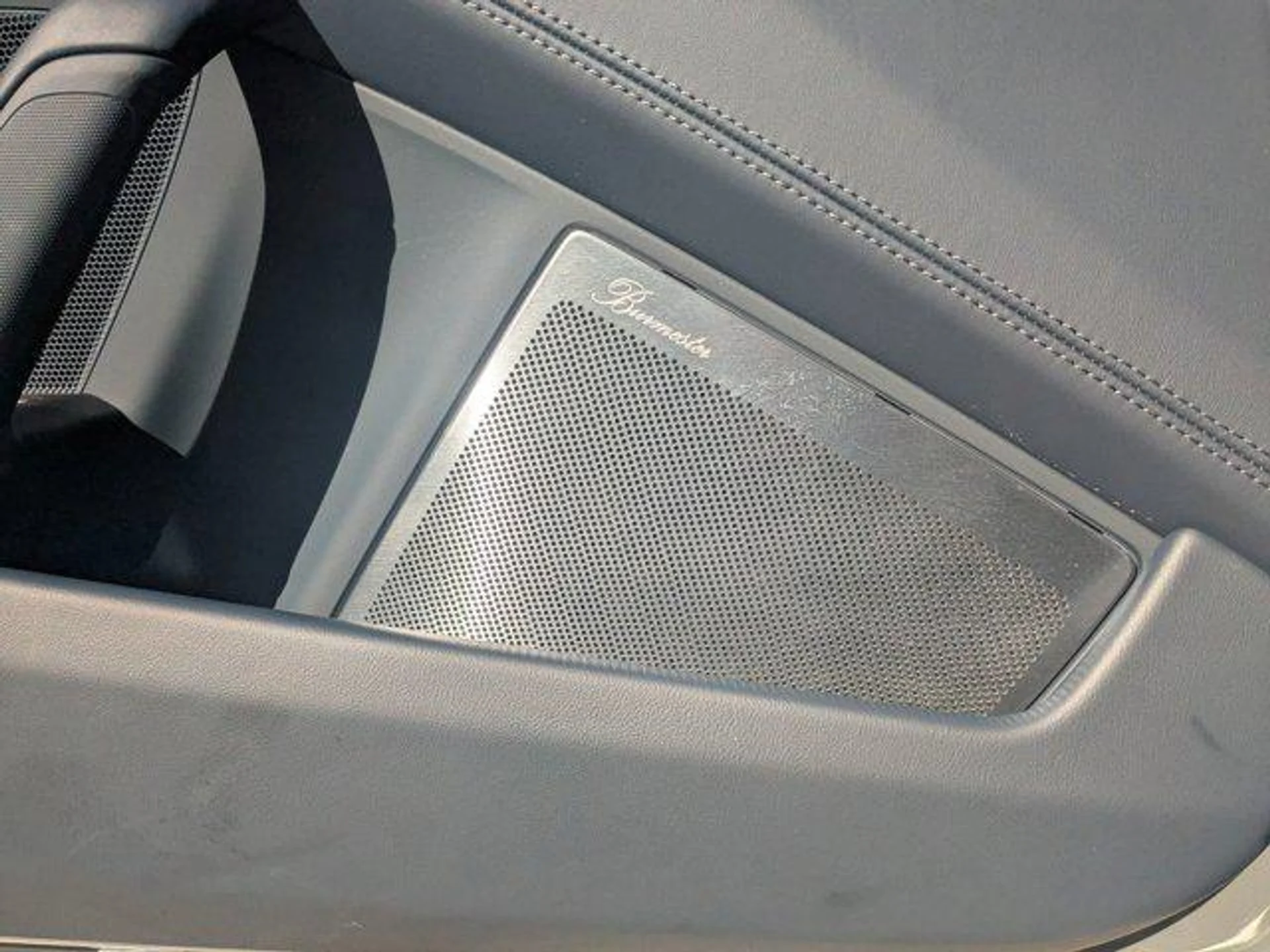 mph015_1652048323_FTVM_Td8h9q_CD_Bk_XG_83_LX_2w_Z1e_Jk_97584561f1