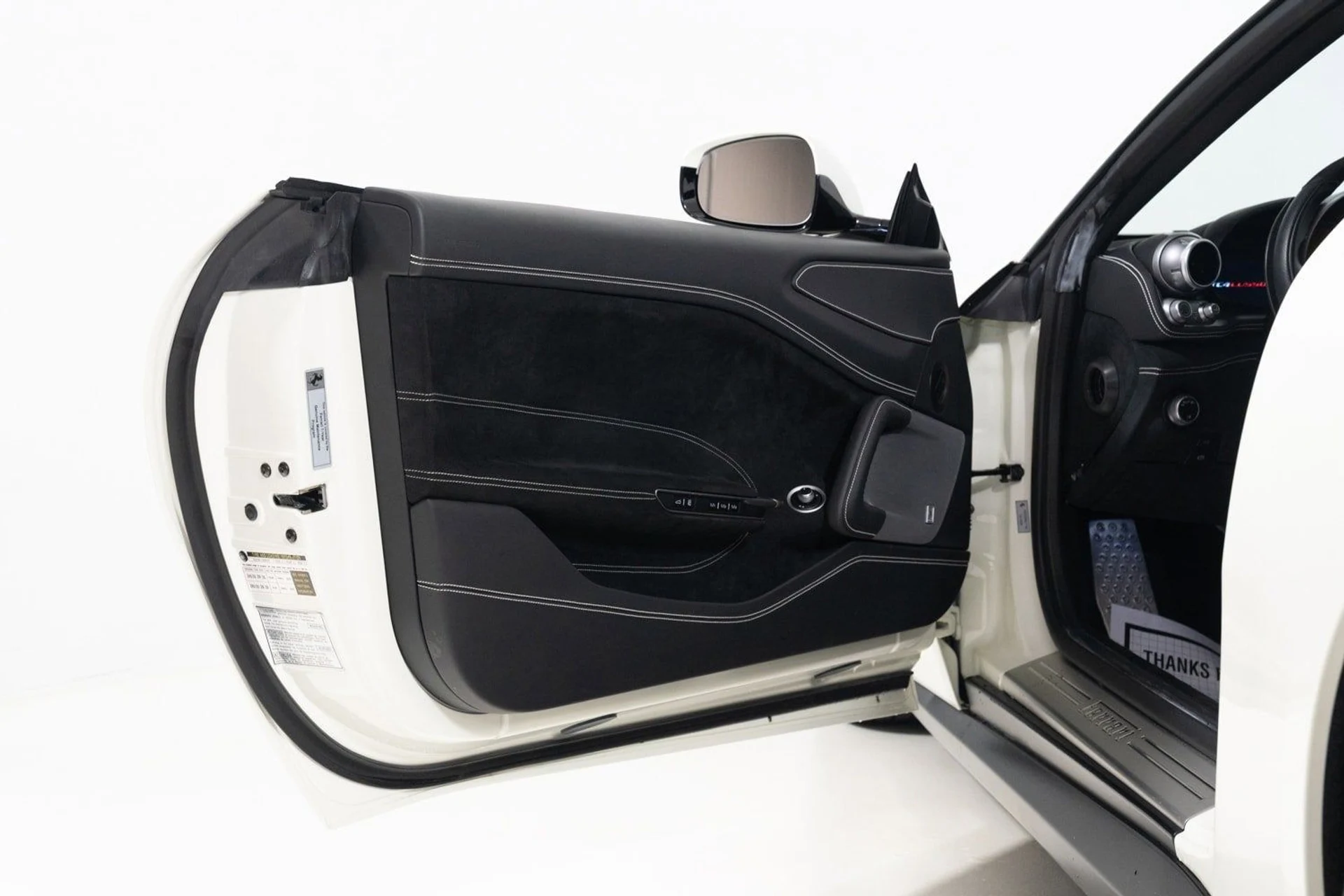 mph015_165354921_d83c8ca22c1c4df99f1824a19e9d40fd_1ef495e236