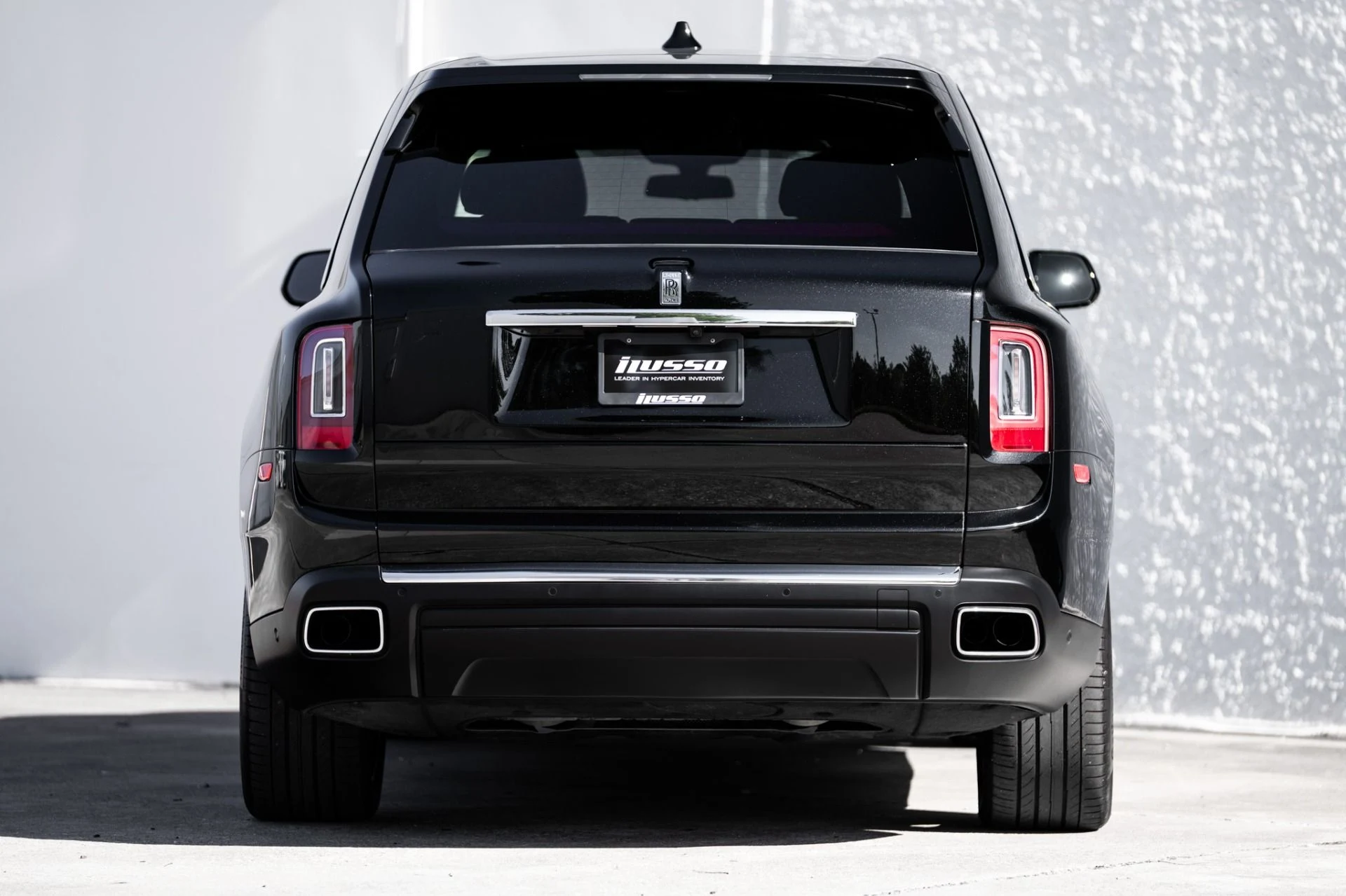 mph015_1670443721_Used_2023_Rolls_Royce_Cullinan_1765314803_0fff27ad9a