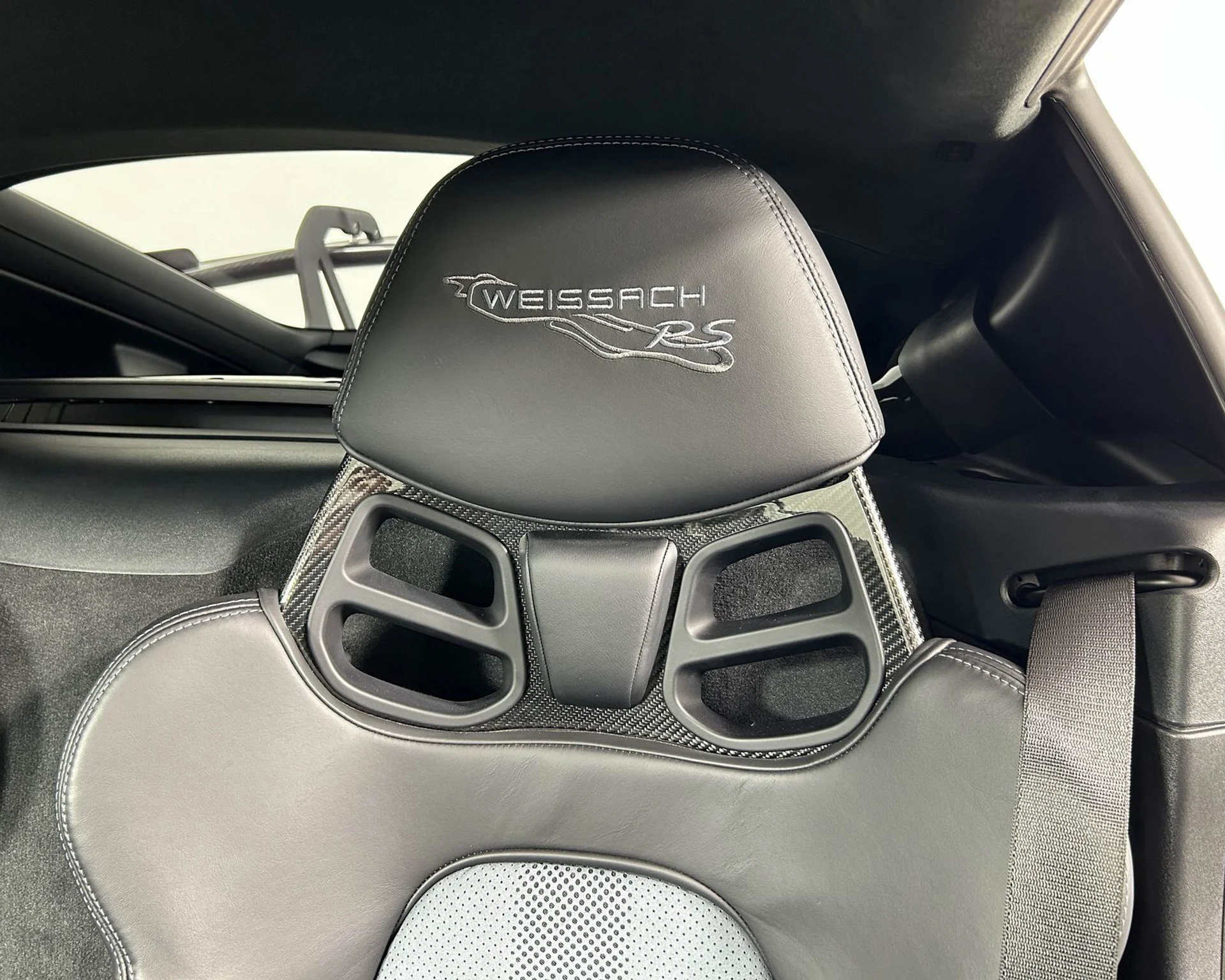 mph015_1671197417_89fa85ada3234a4cb5253a11d3c3dba3_1f61d17a40