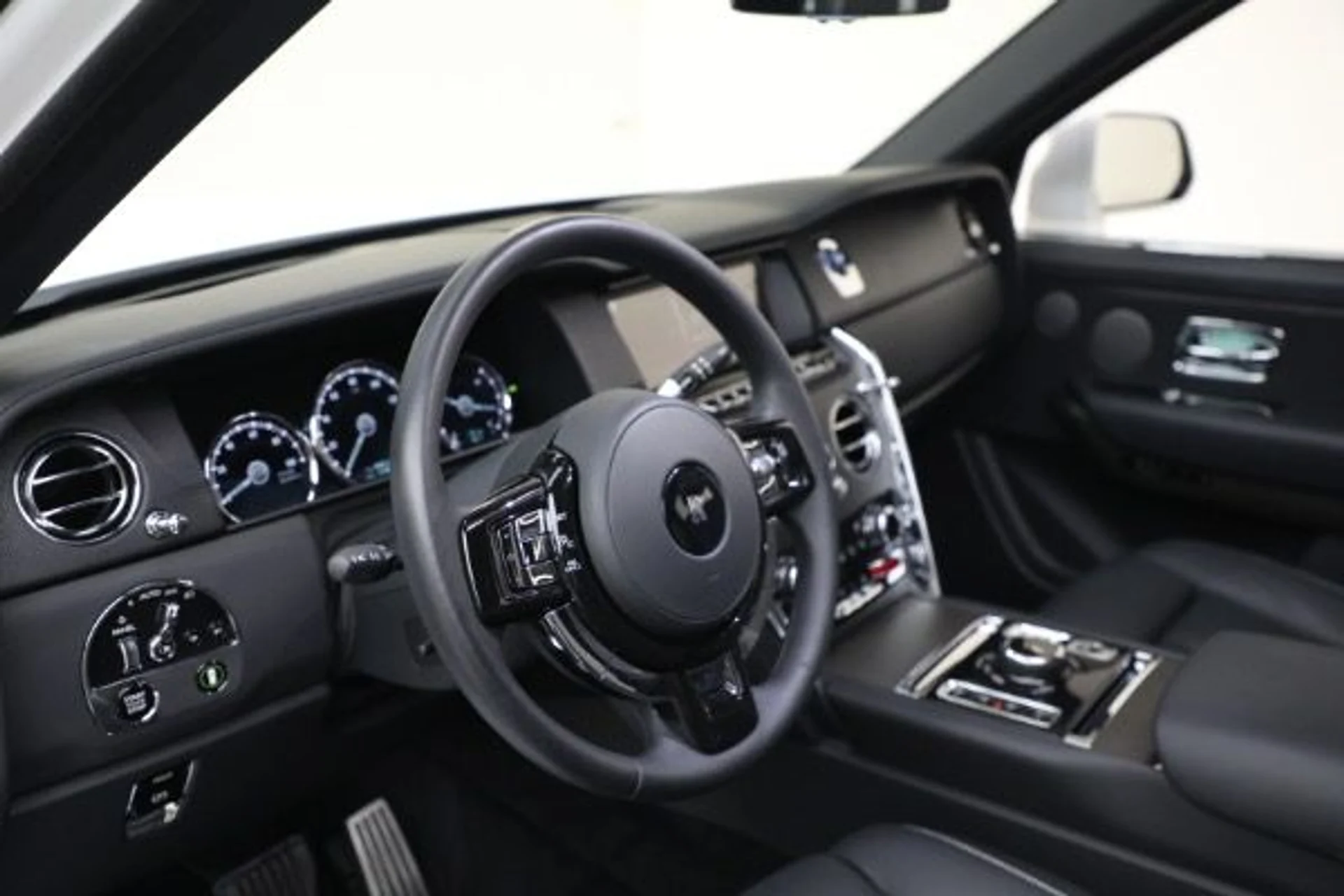 mph015_1672240649_Used_2022_Rolls_Royce_Cullinan_2c0b3b5d1b