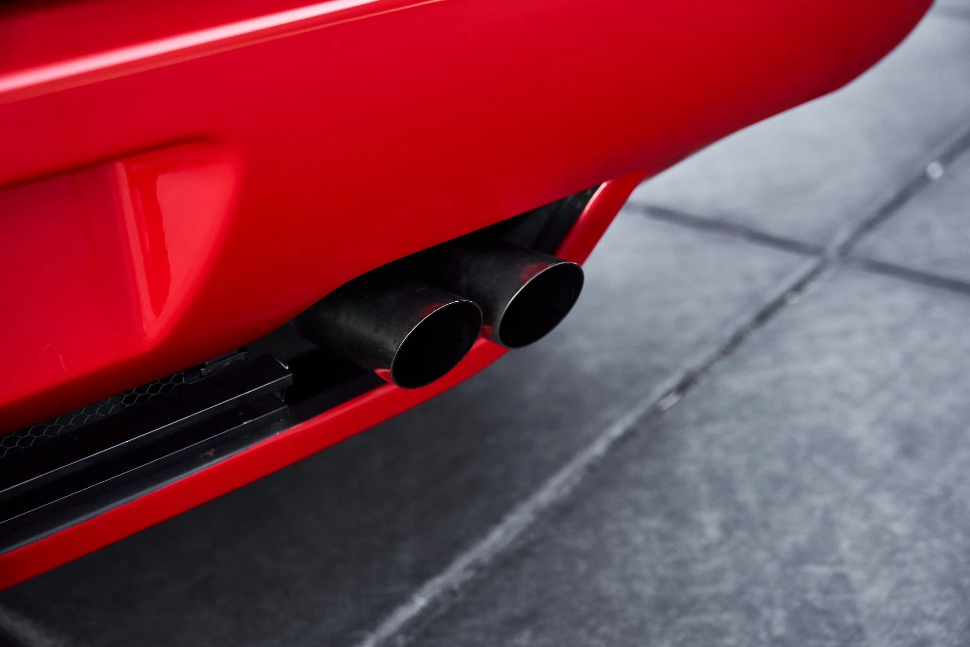 mph015_1678858583_Used_1993_Ferrari_512_TR_1776807731_3b1654cc53